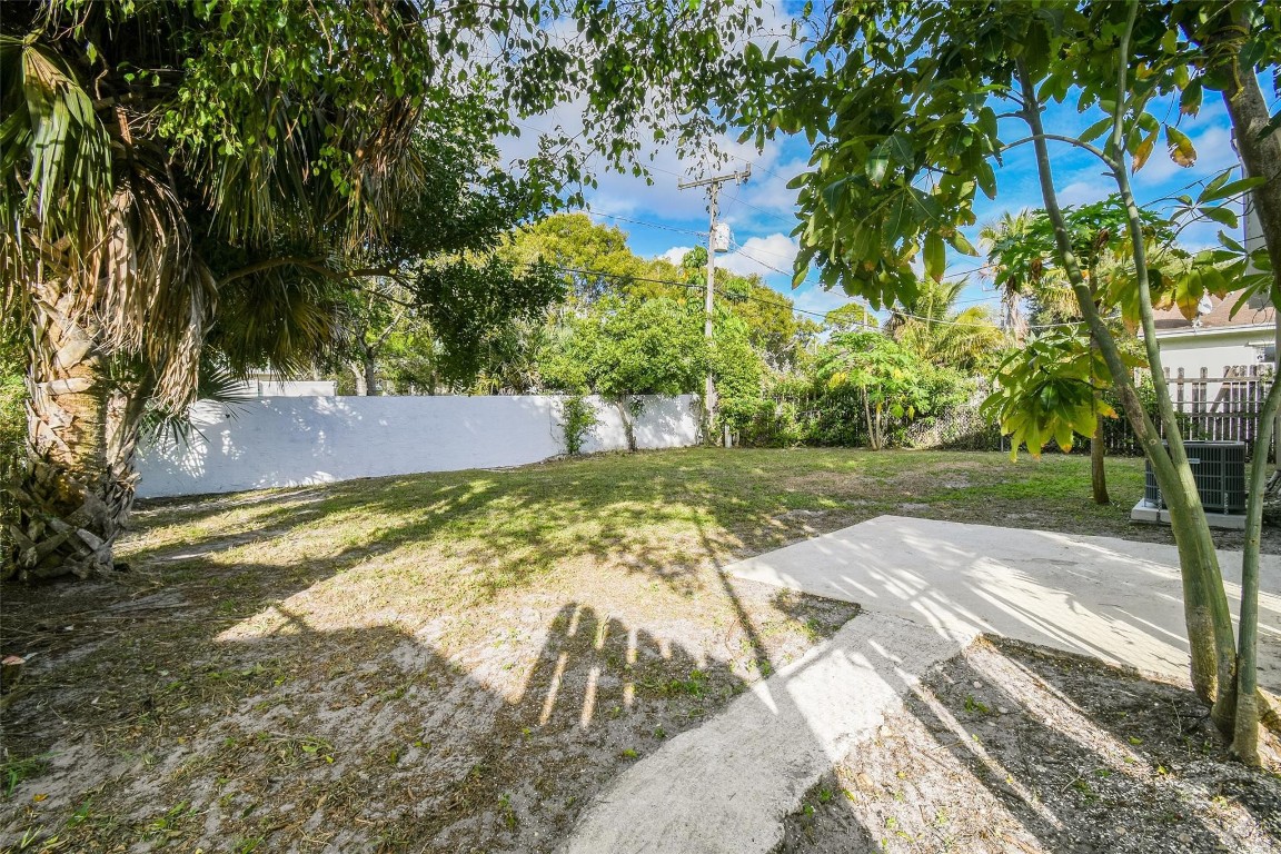 1227 Cherokee Jupiter, FL 33458