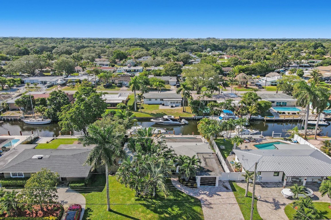 1701 SW 22nd Fort Lauderdale, FL 33312