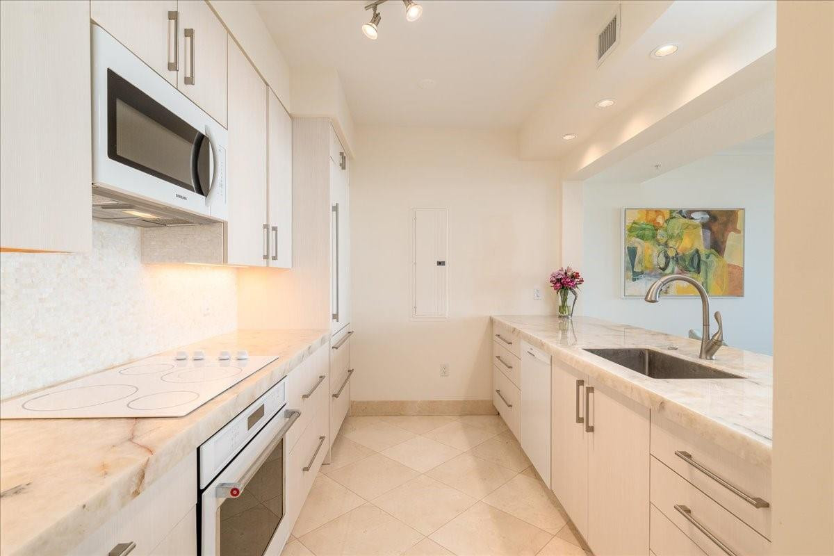 715 Bayshore #506 Fort Lauderdale, FL 33304