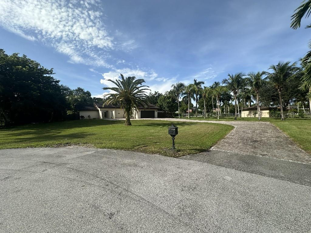11460 SW 1st Plantation, FL 33325