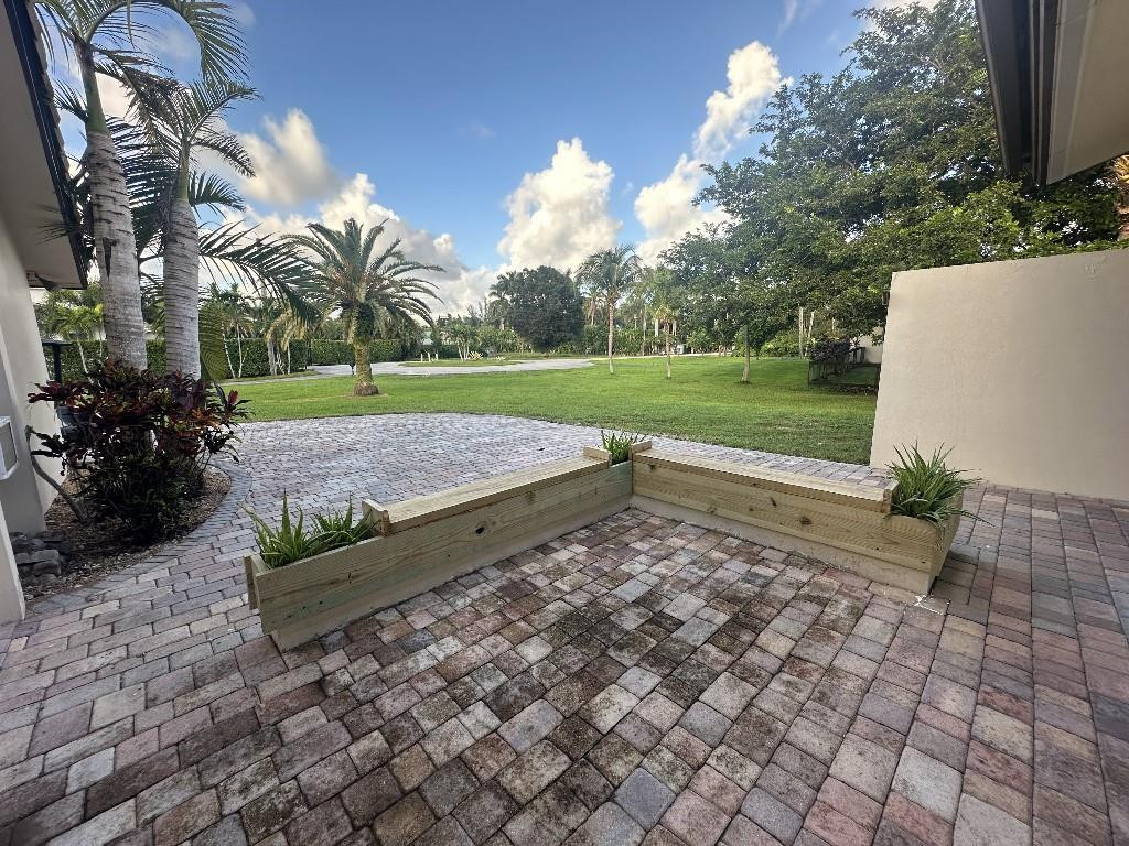 11460 SW 1st Plantation, FL 33325