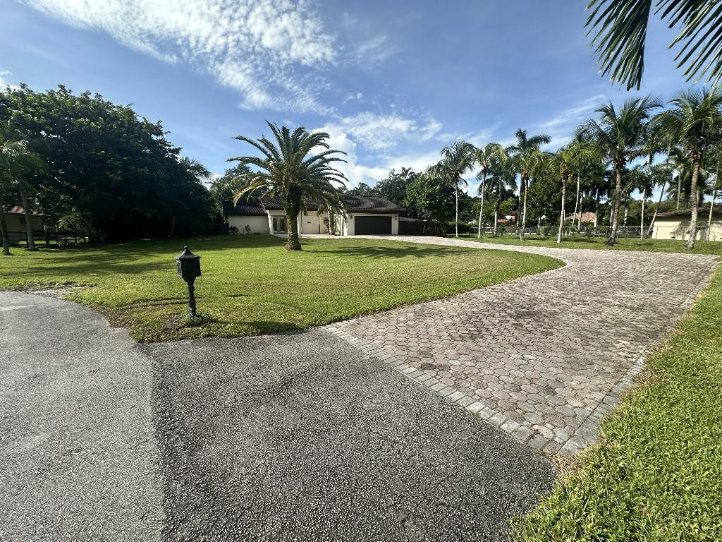 11460 SW 1st Plantation, FL 33325