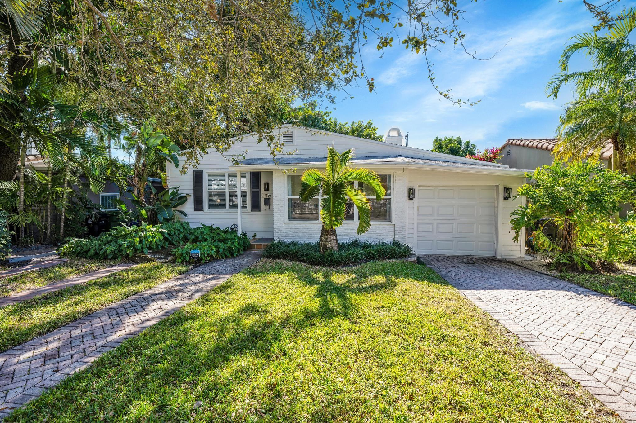 1636 NE 4th Fort Lauderdale, FL 33301