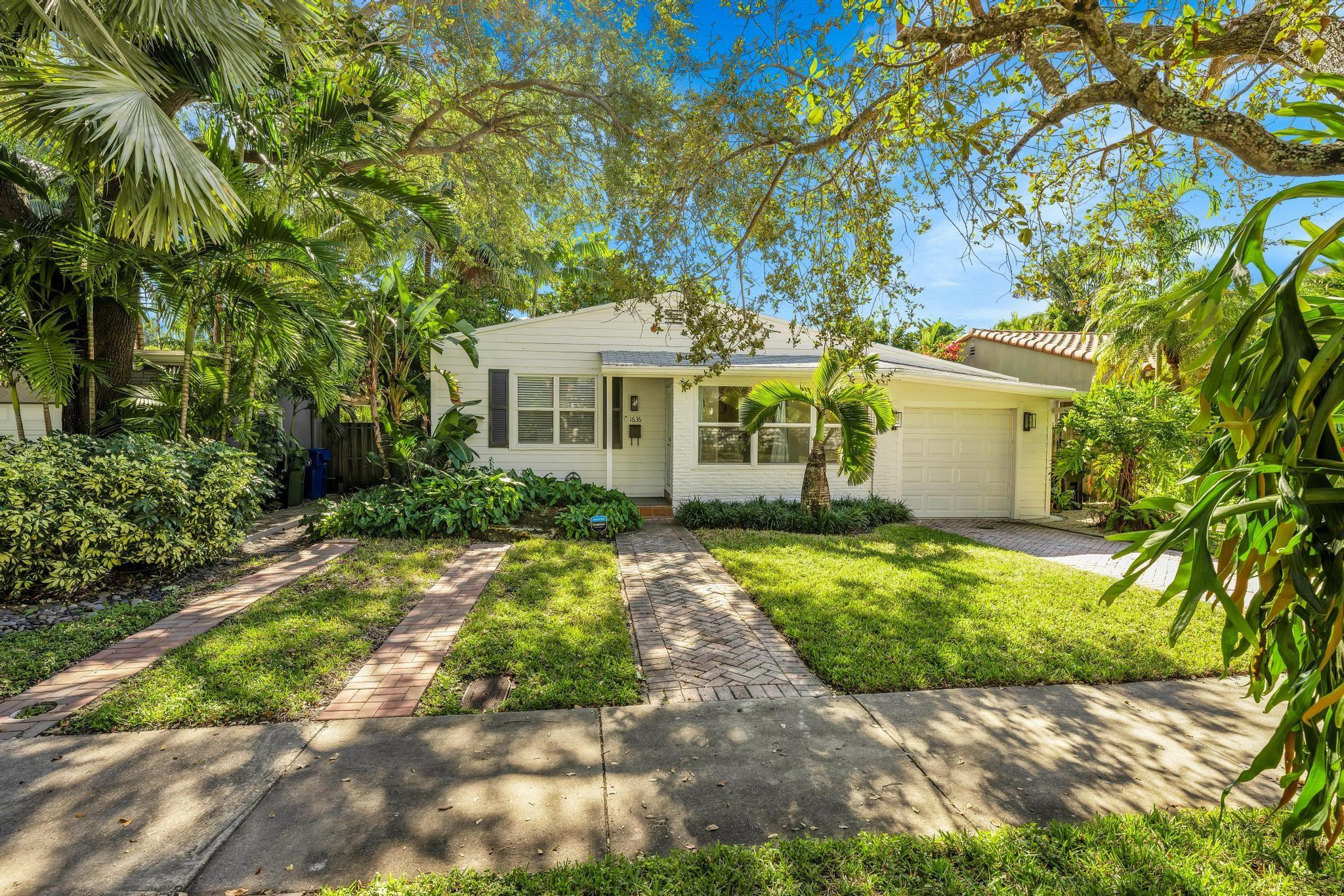 1636 NE 4th Fort Lauderdale, FL 33301