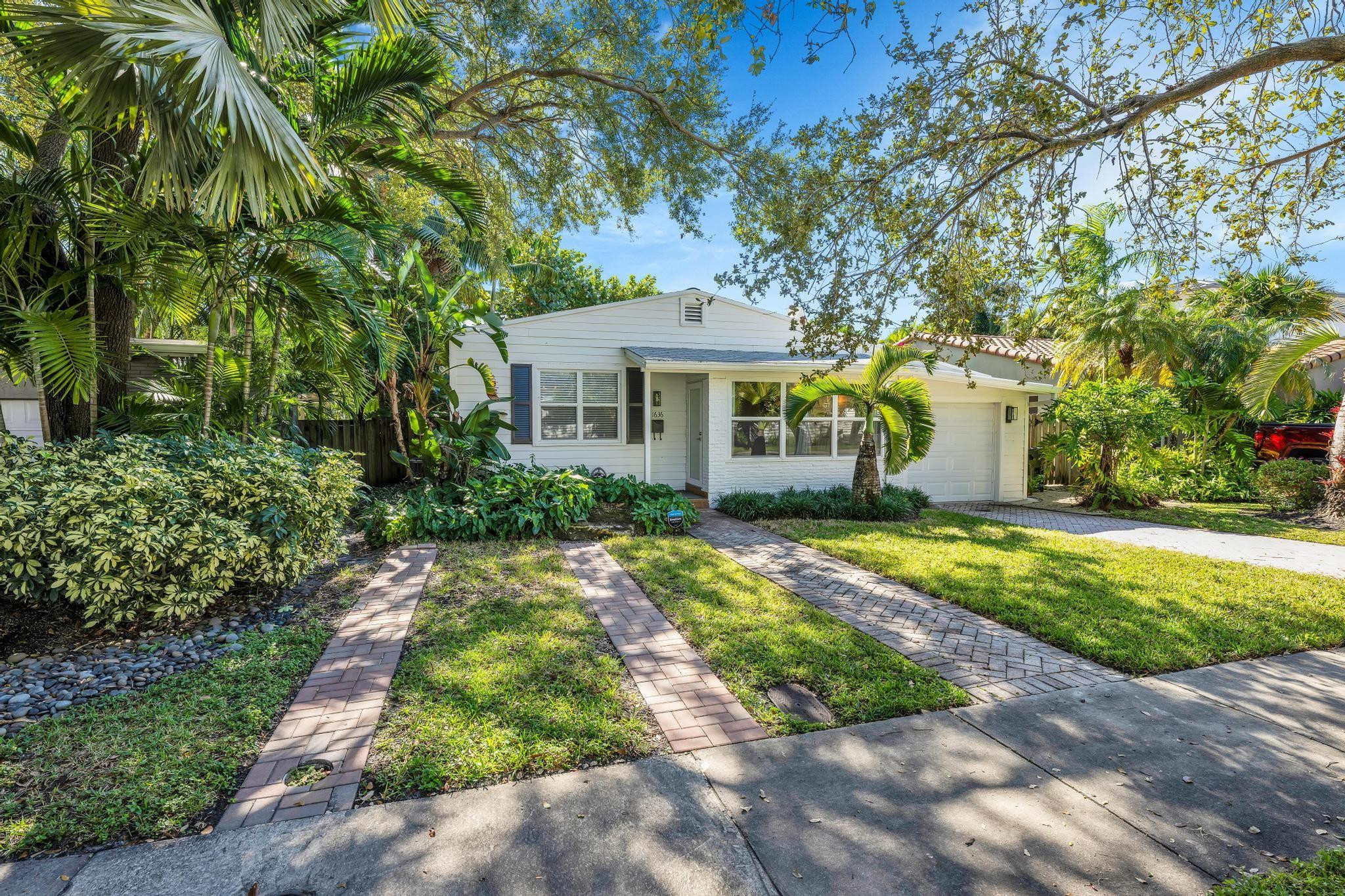 1636 NE 4th Fort Lauderdale, FL 33301