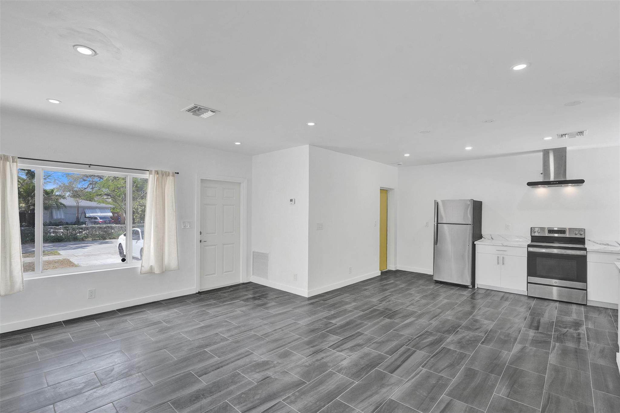 1904 SE 1st Fort Lauderdale, FL 33316