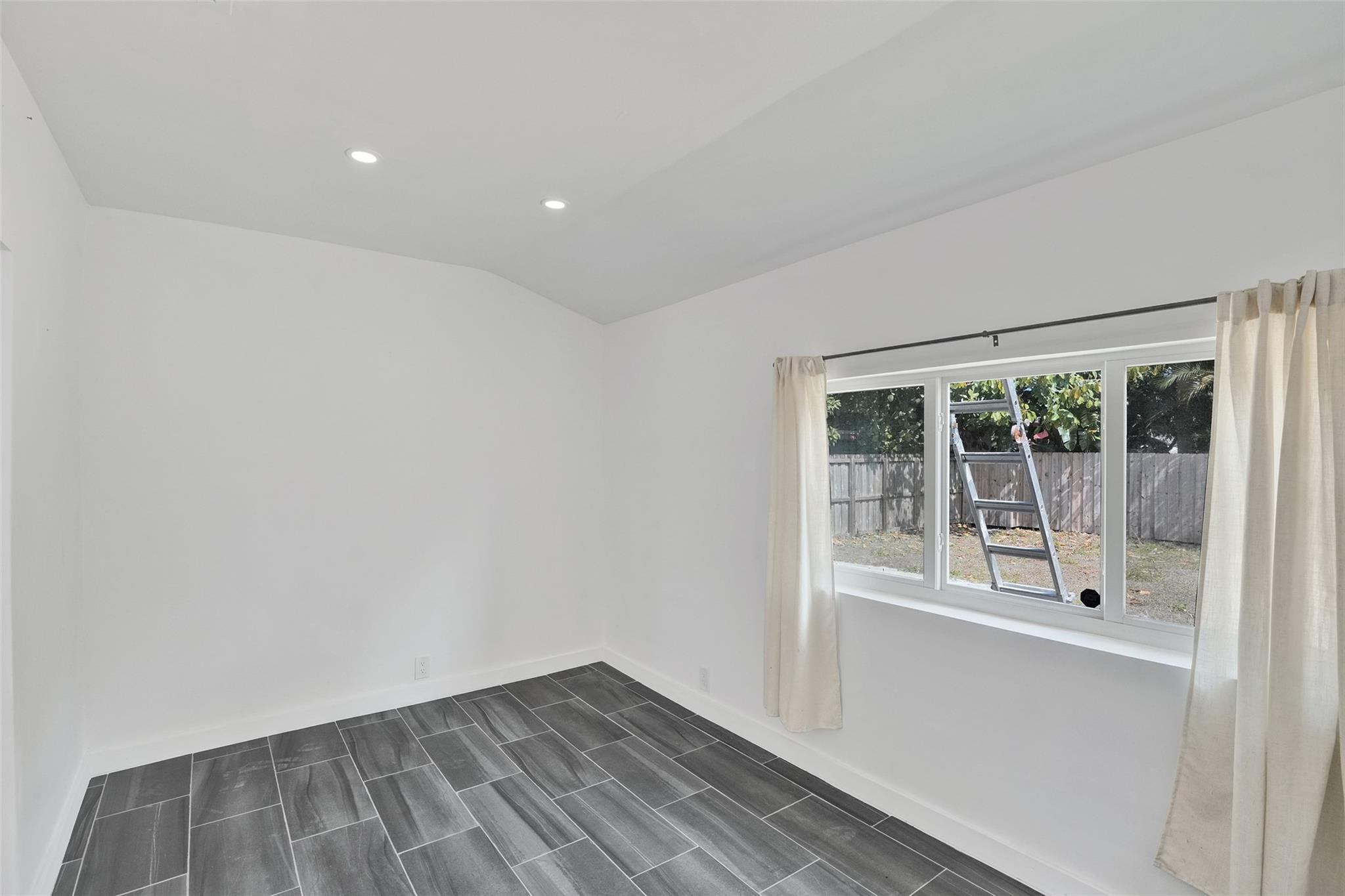 1904 SE 1st Fort Lauderdale, FL 33316