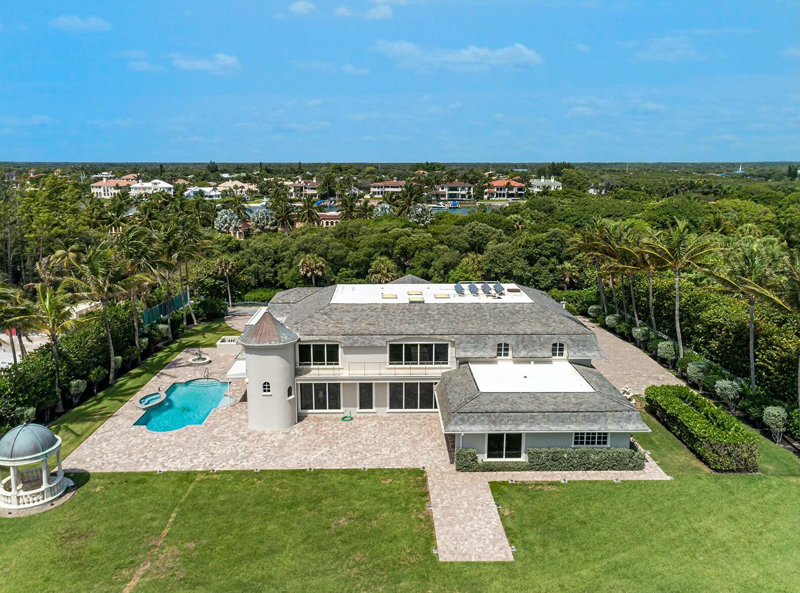 477 S Beach Rd Jupiter Island, FL 33455