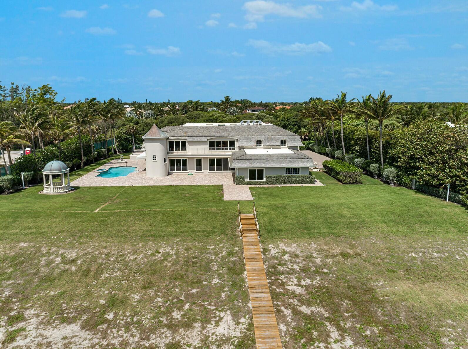477 S Beach Rd Jupiter Island, FL 33455