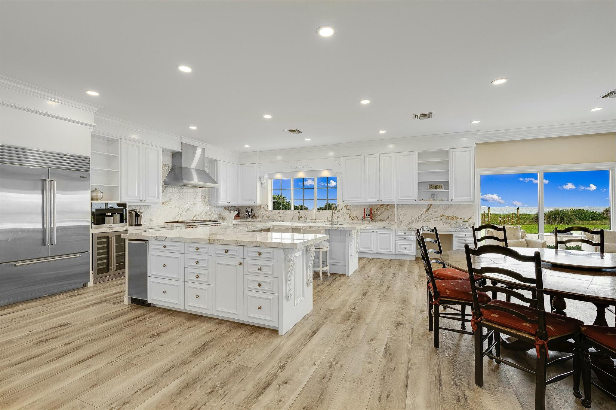 477 S Beach Rd Jupiter Island, FL 33455