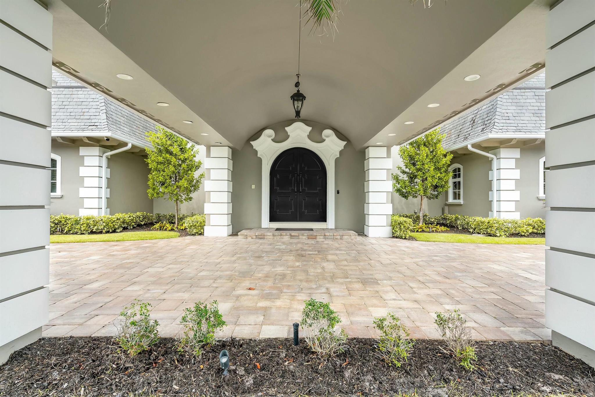 477 S Beach Rd Jupiter Island, FL 33455