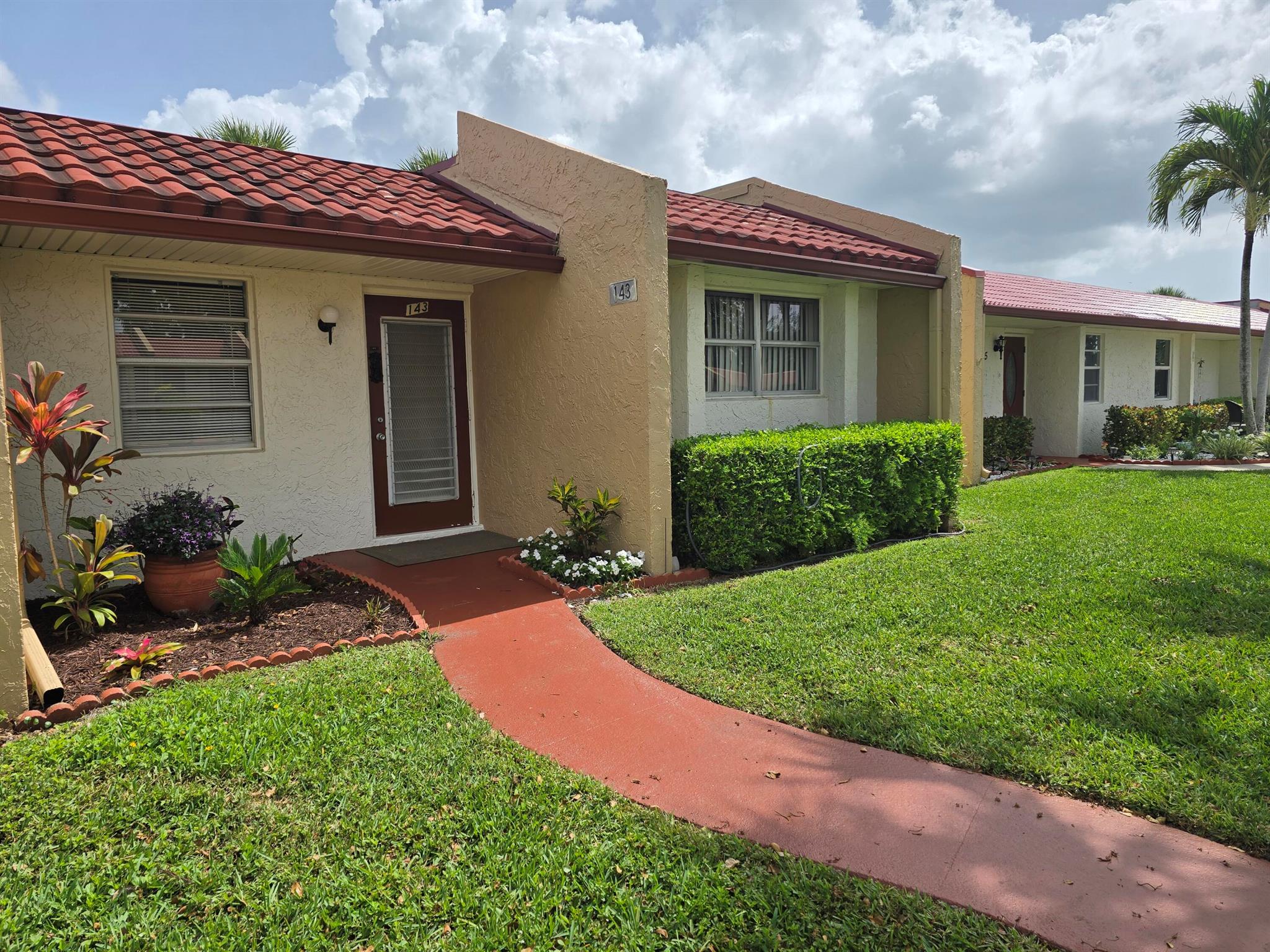 143 Lake Barbara Dr