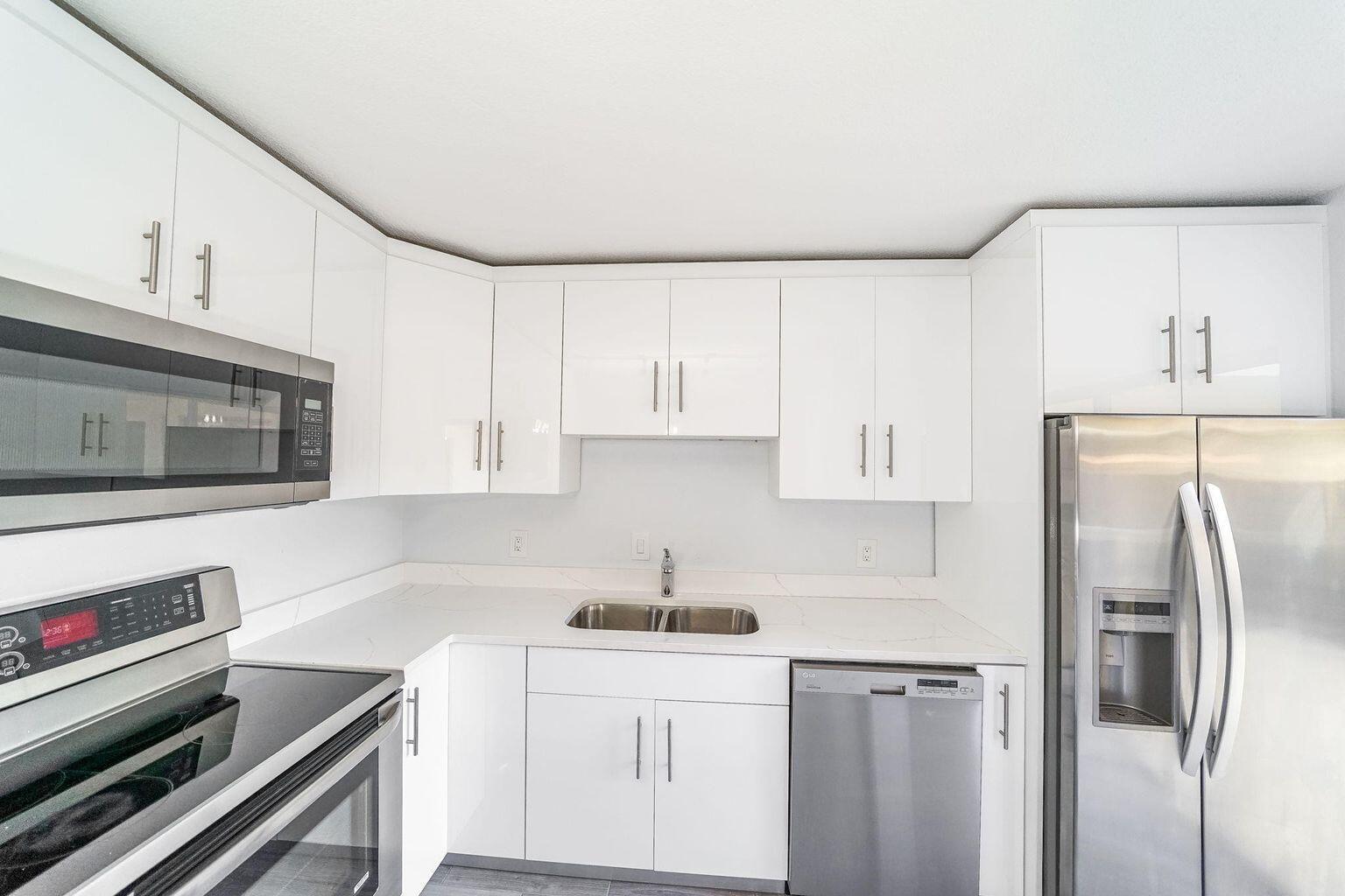 825 Center St #32a Jupiter, FL 33458