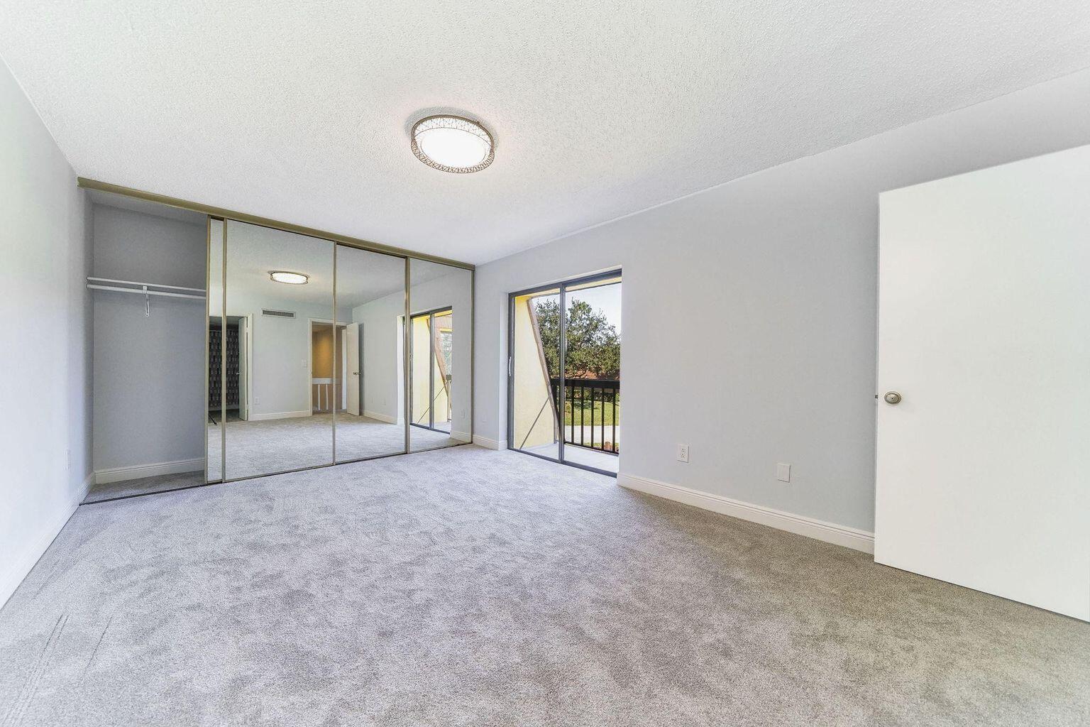 825 Center St #32a Jupiter, FL 33458