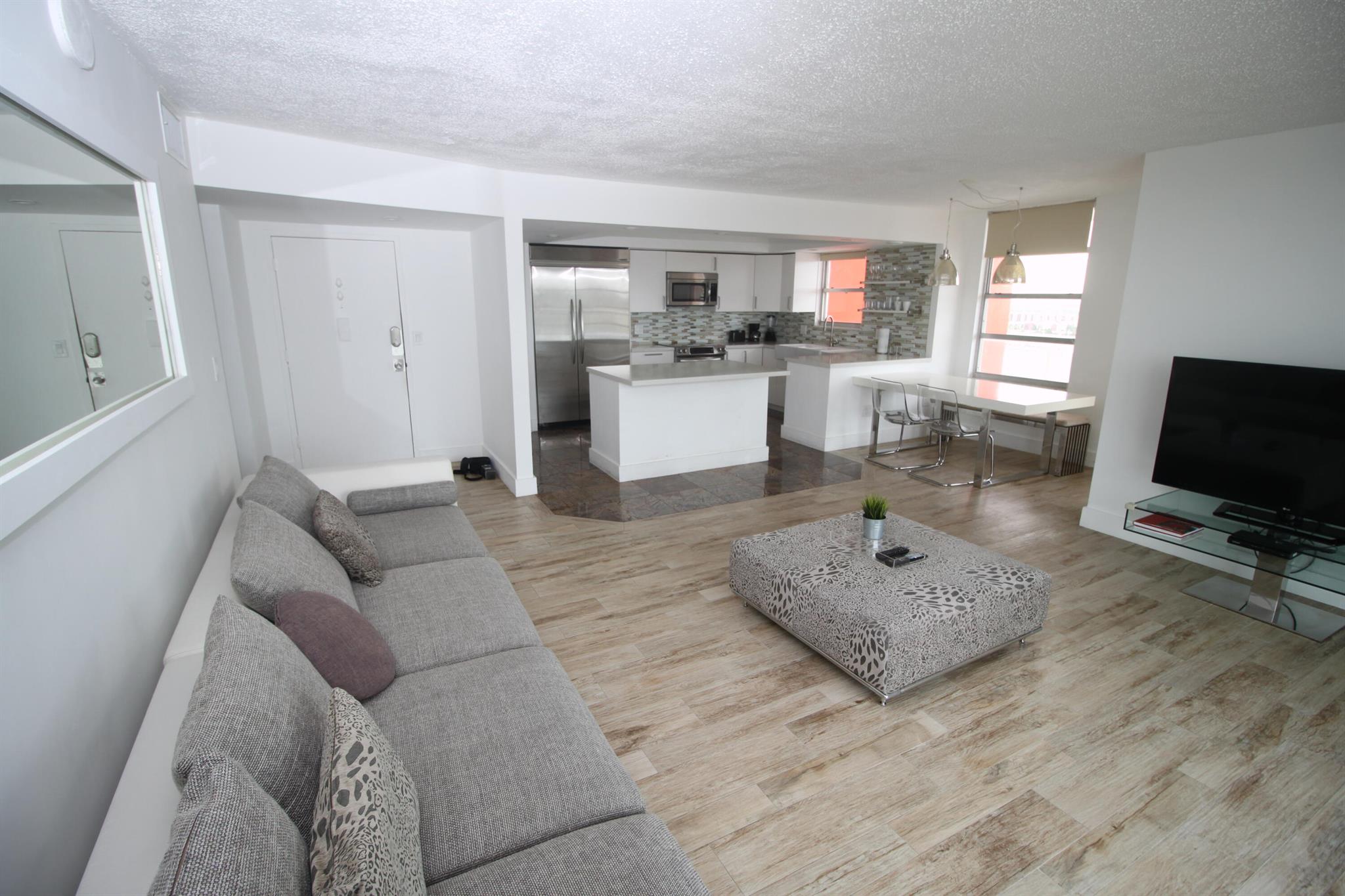 1351 NE Miami Gdns Dr #Ph6