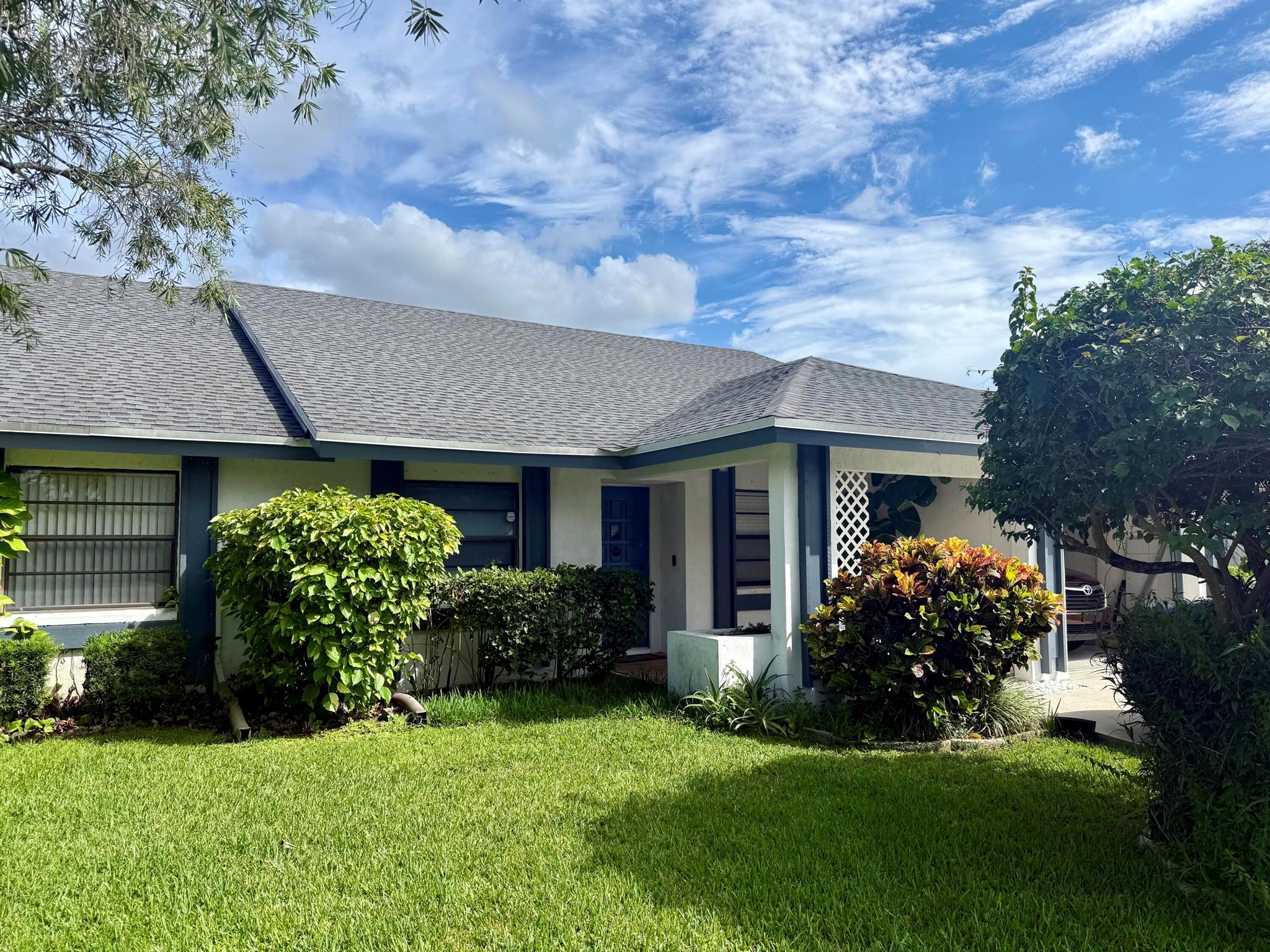 12048 Suellen Cir