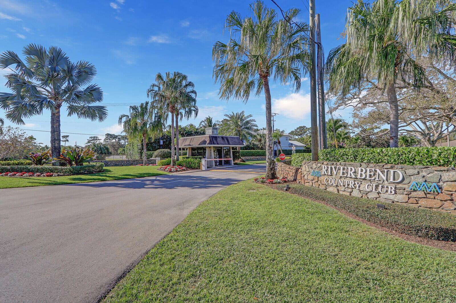 18439 SE Wood Hvn Ln #L Jupiter, FL 33469