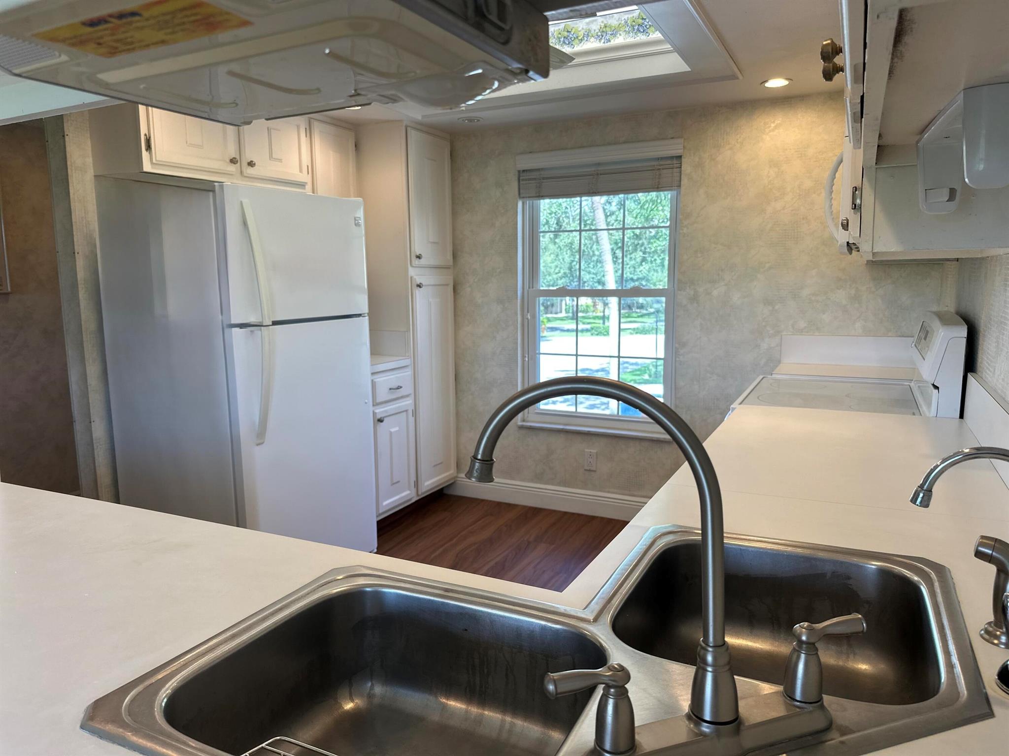 18439 SE Wood Hvn Ln #L Jupiter, FL 33469