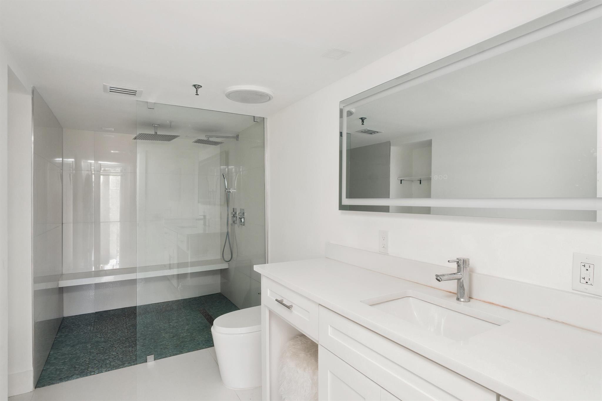 5260 NW 2nd Ave #105