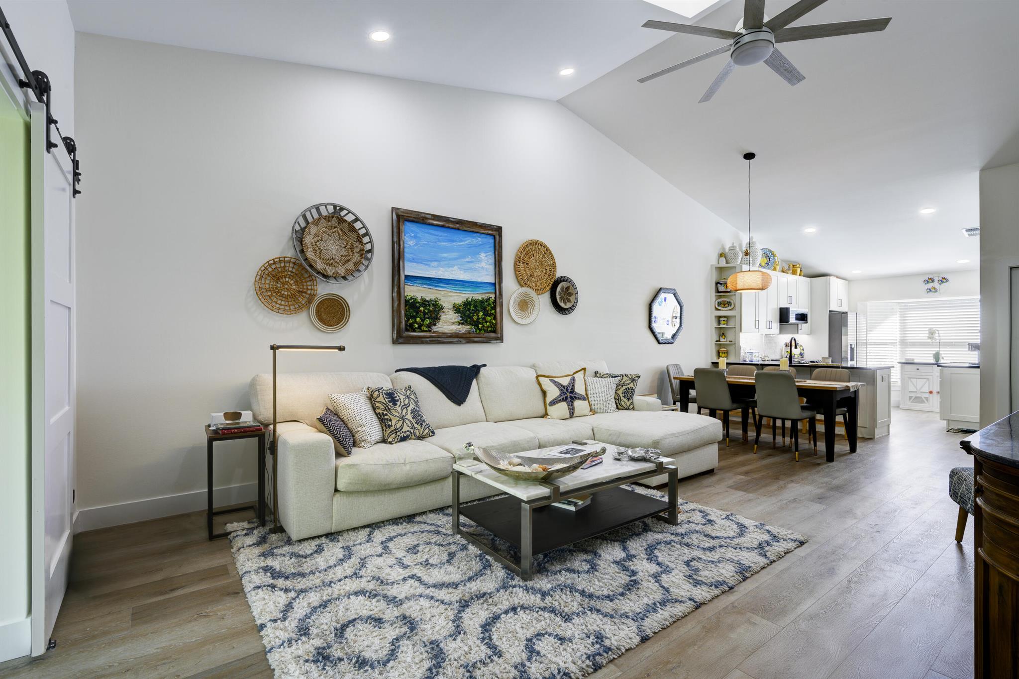 10976 SE Sea Pines Cir