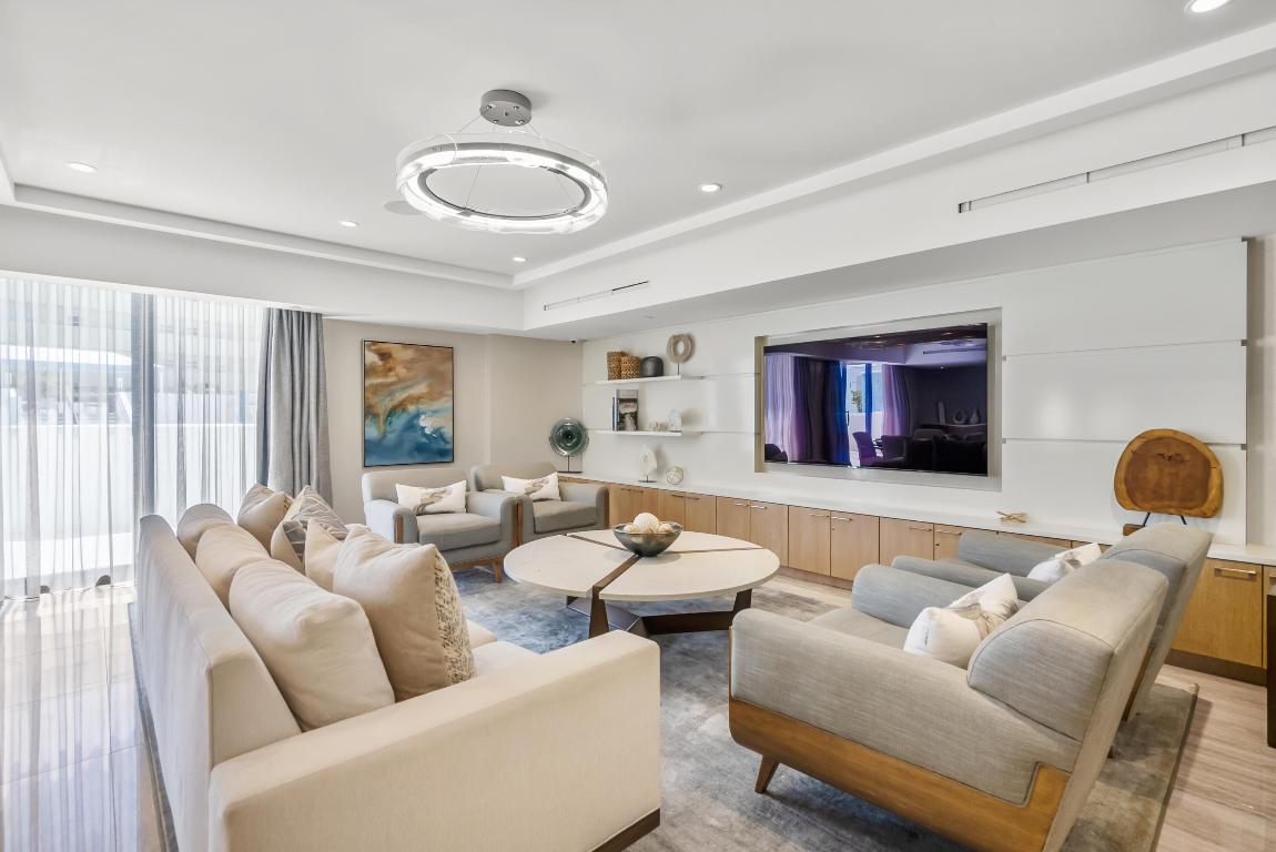 250 S Ocean #2a Boca Raton, FL 33432