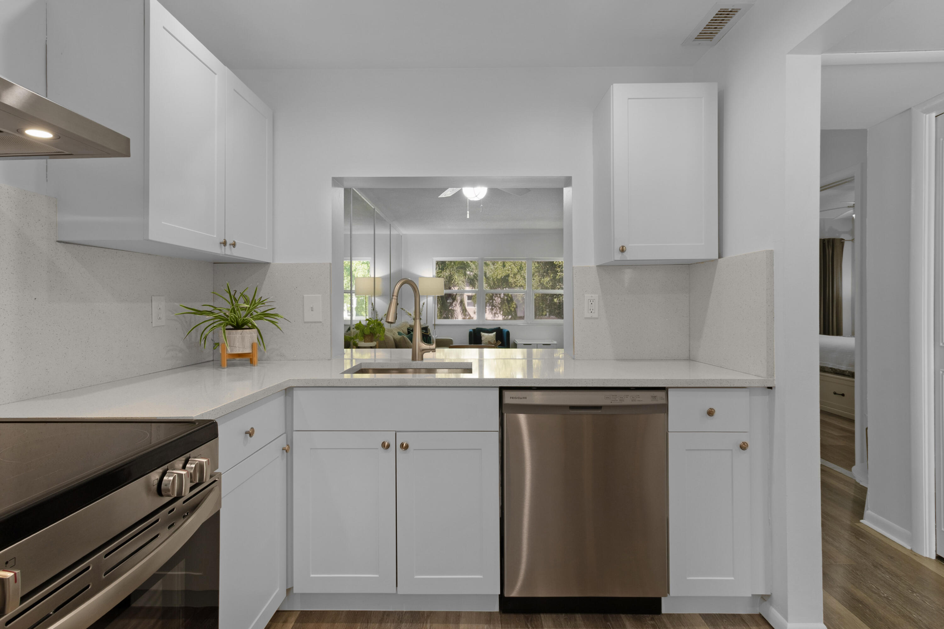 1481 S Ocean #208e Pompano Beach, FL 33062