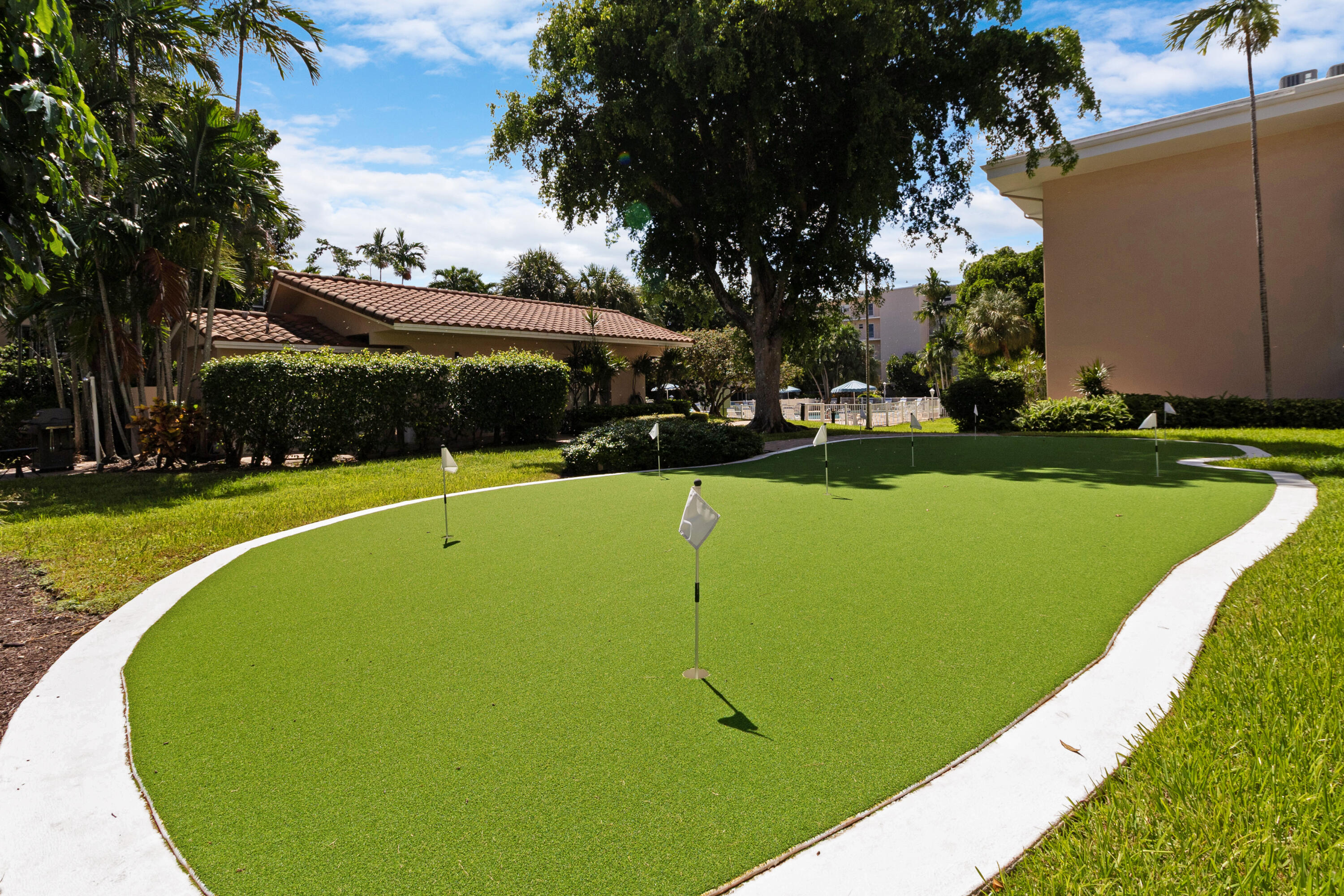 1481 S Ocean #208e Pompano Beach, FL 33062