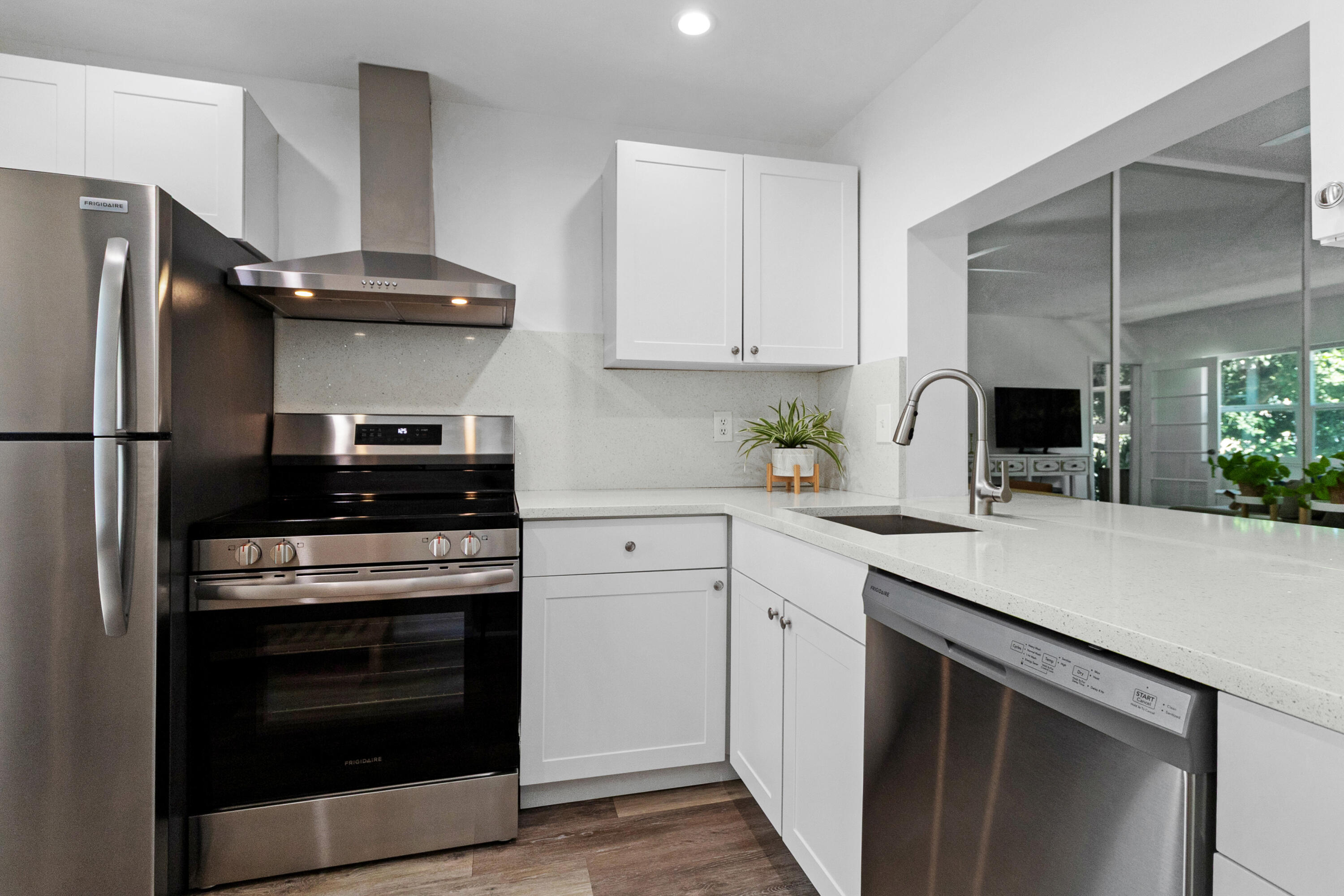 1481 S Ocean #208e Pompano Beach, FL 33062