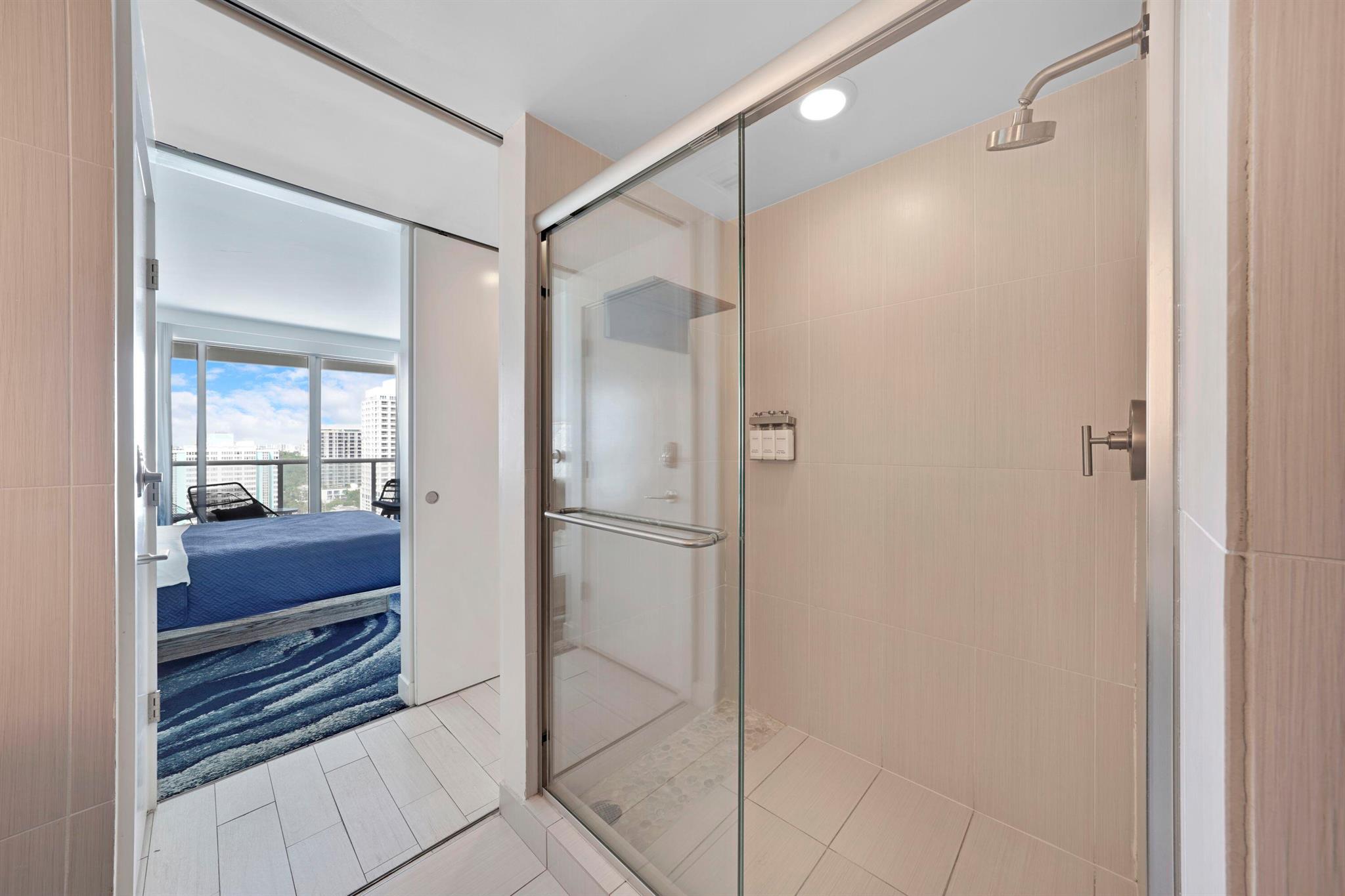 3101 Bayshore Dr #1704 Fort Lauderdale, FL 33304