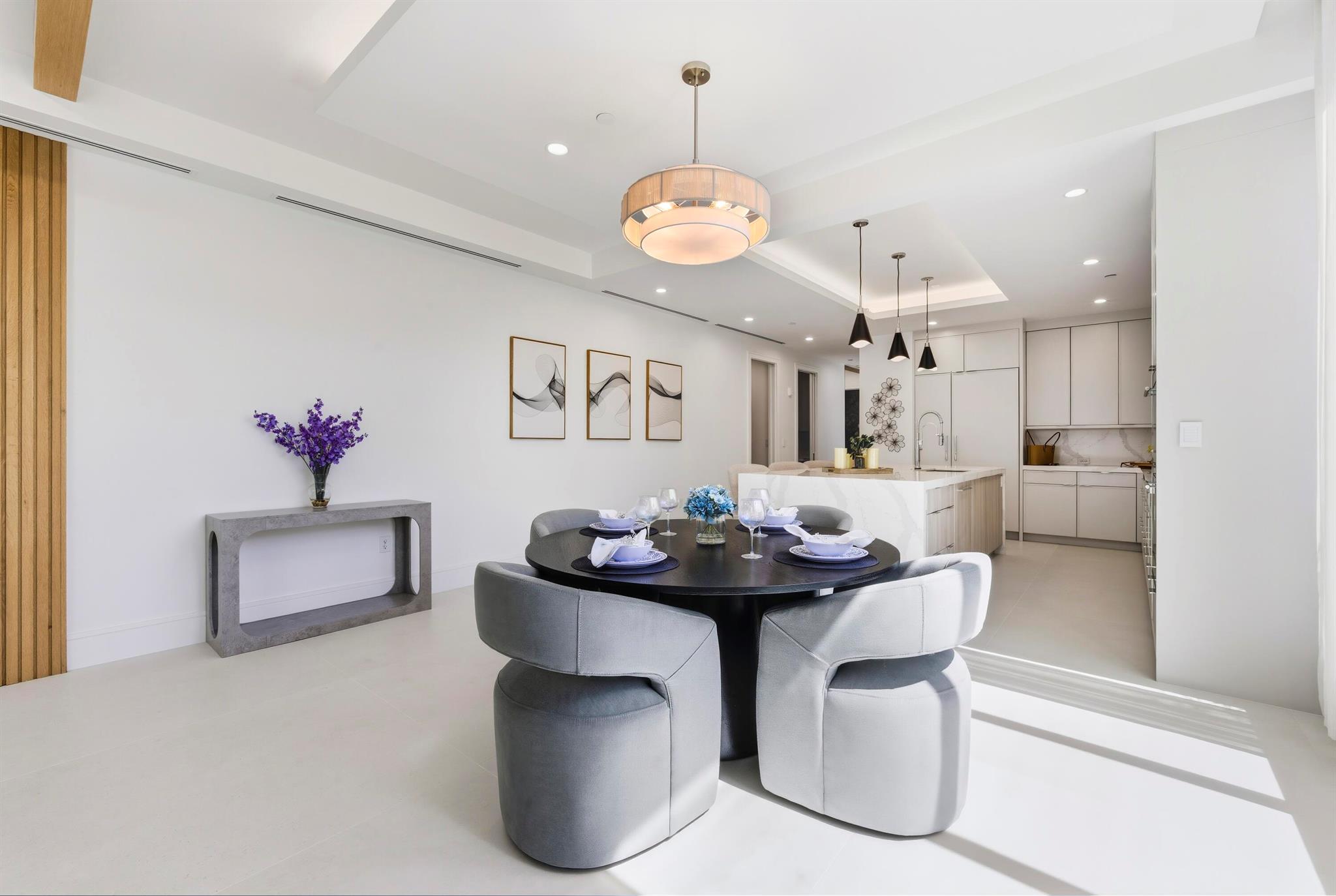 2323 Lake Dr #201 Singer Island, FL 33404