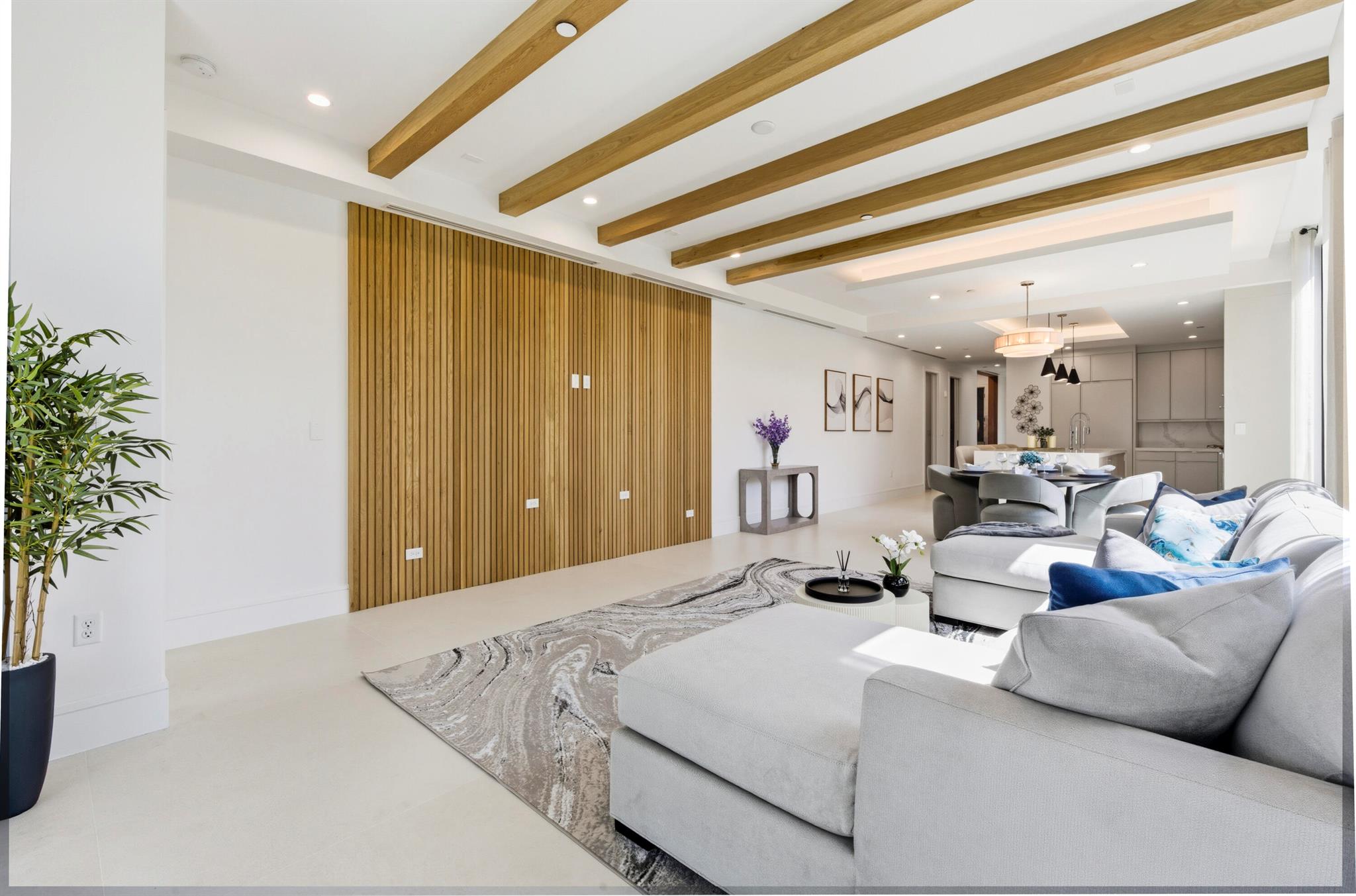 2323 Lake Dr #201 Singer Island, FL 33404