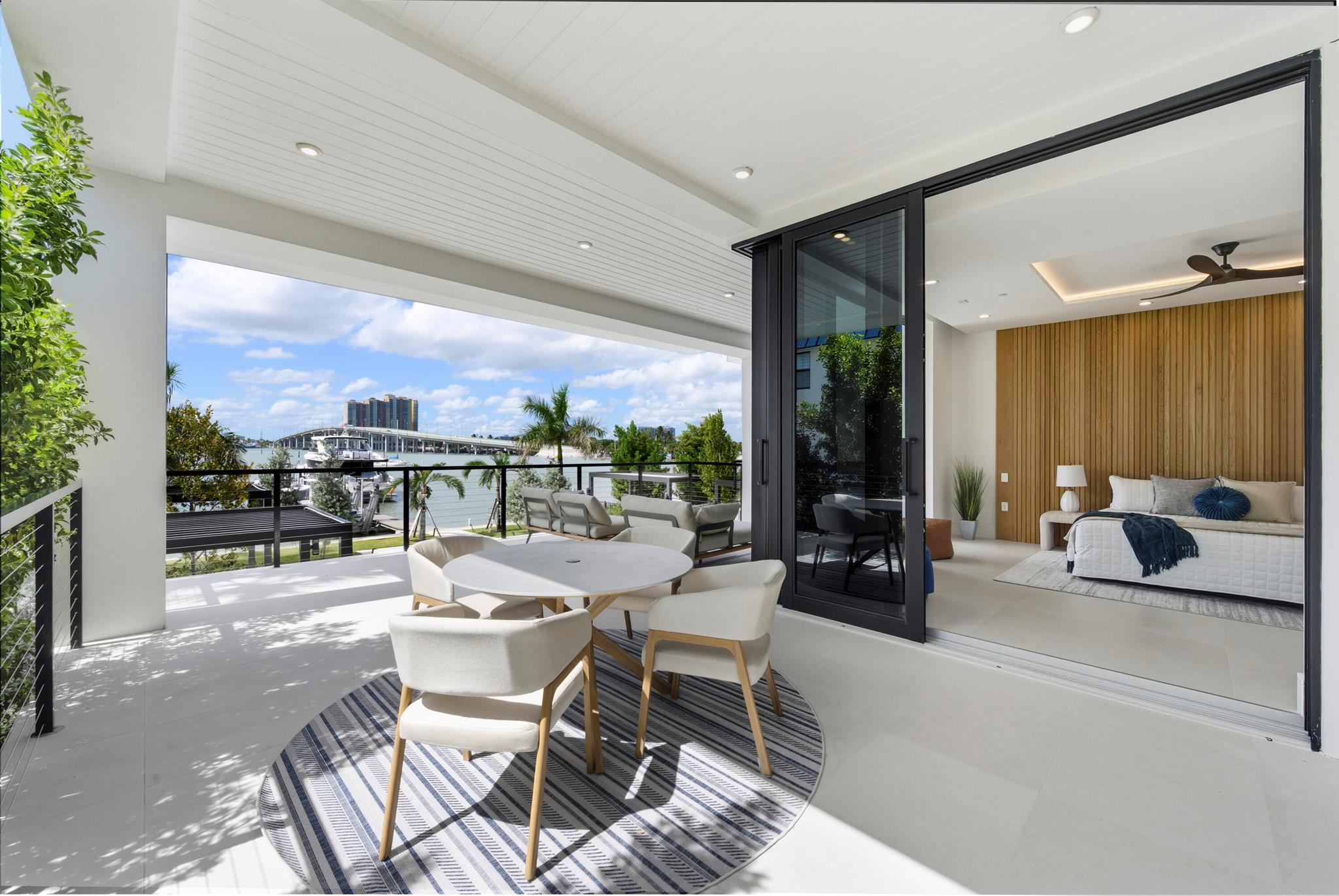 2323 Lake Dr #201 Singer Island, FL 33404