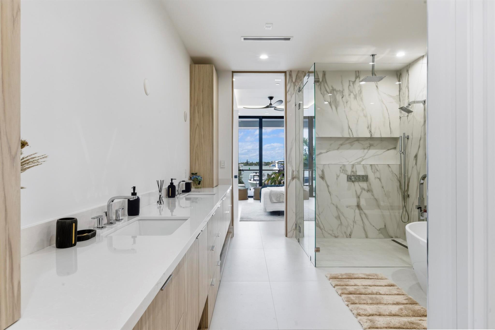 2323 Lake Dr #201 Singer Island, FL 33404