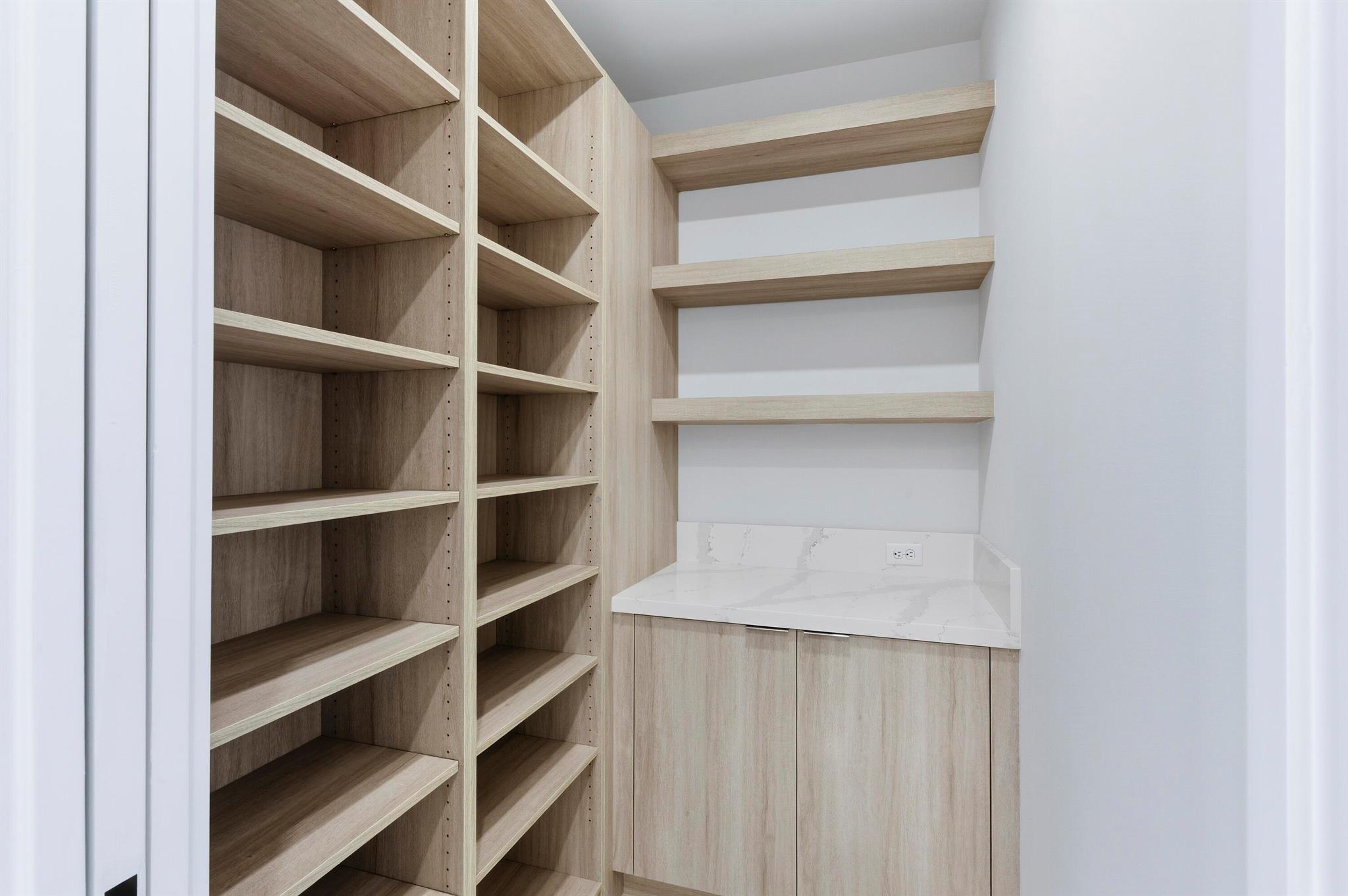 2323 Lake Dr #201 Singer Island, FL 33404