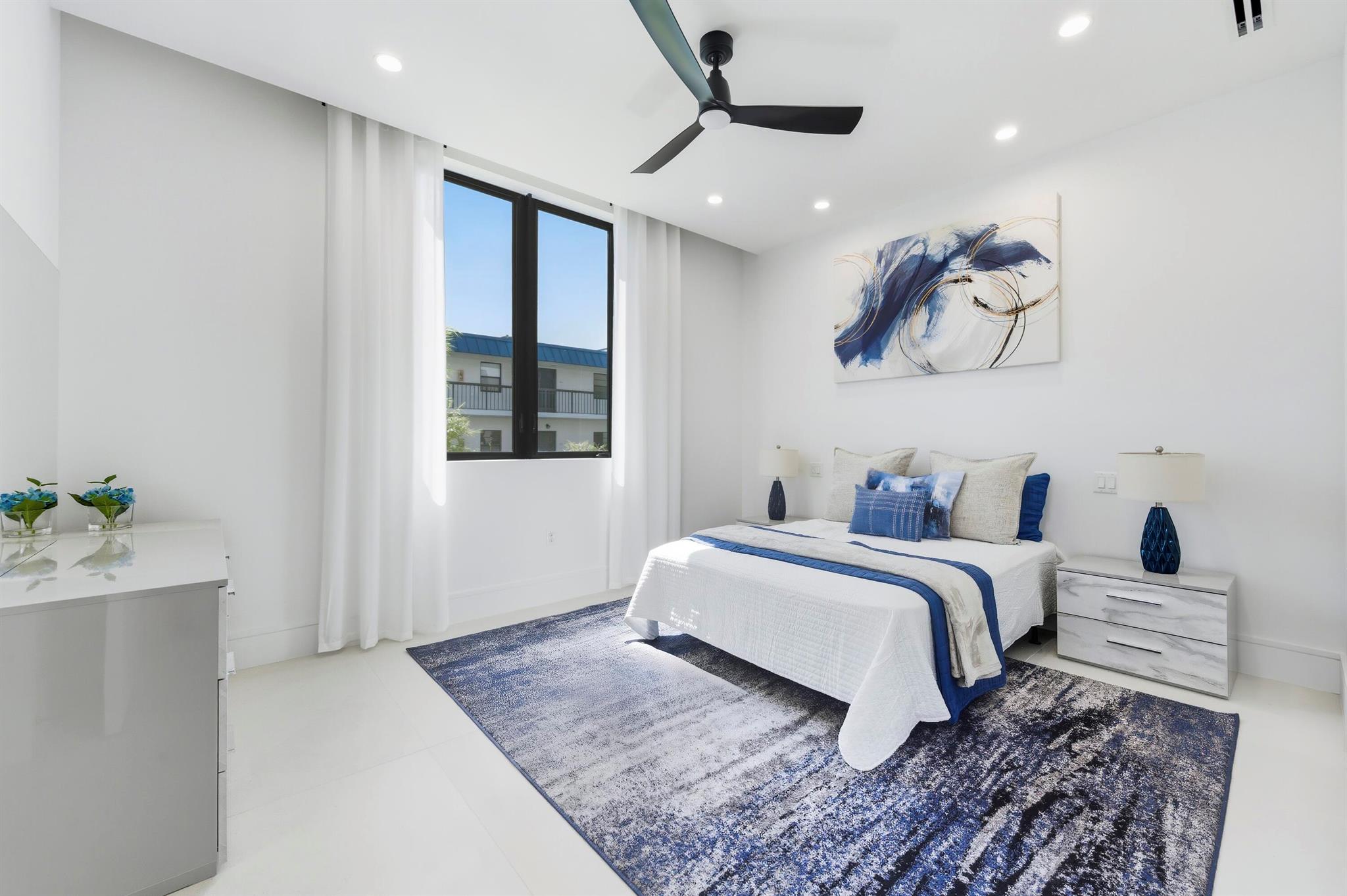 2323 Lake Dr #201 Singer Island, FL 33404