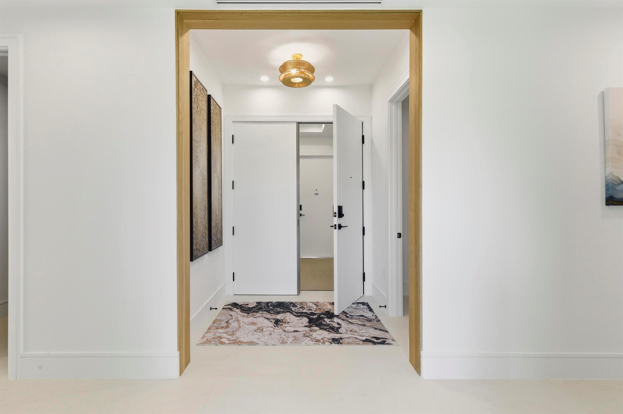 2323 Lake Dr #201 Singer Island, FL 33404