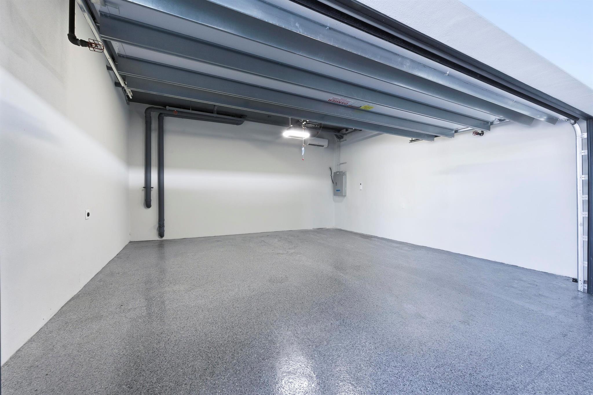 2323 Lake Dr #201 Singer Island, FL 33404