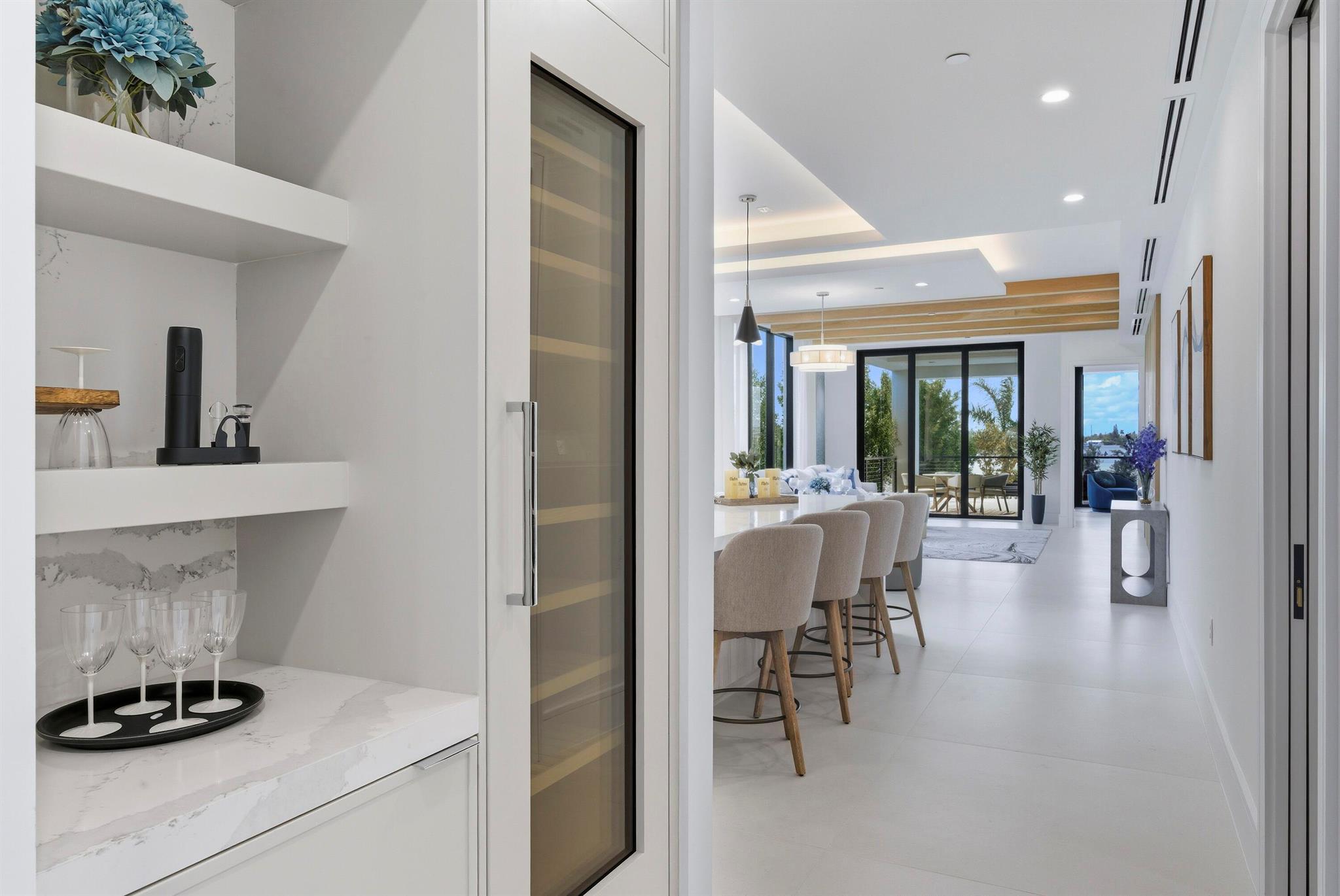 2323 Lake Dr #201 Singer Island, FL 33404