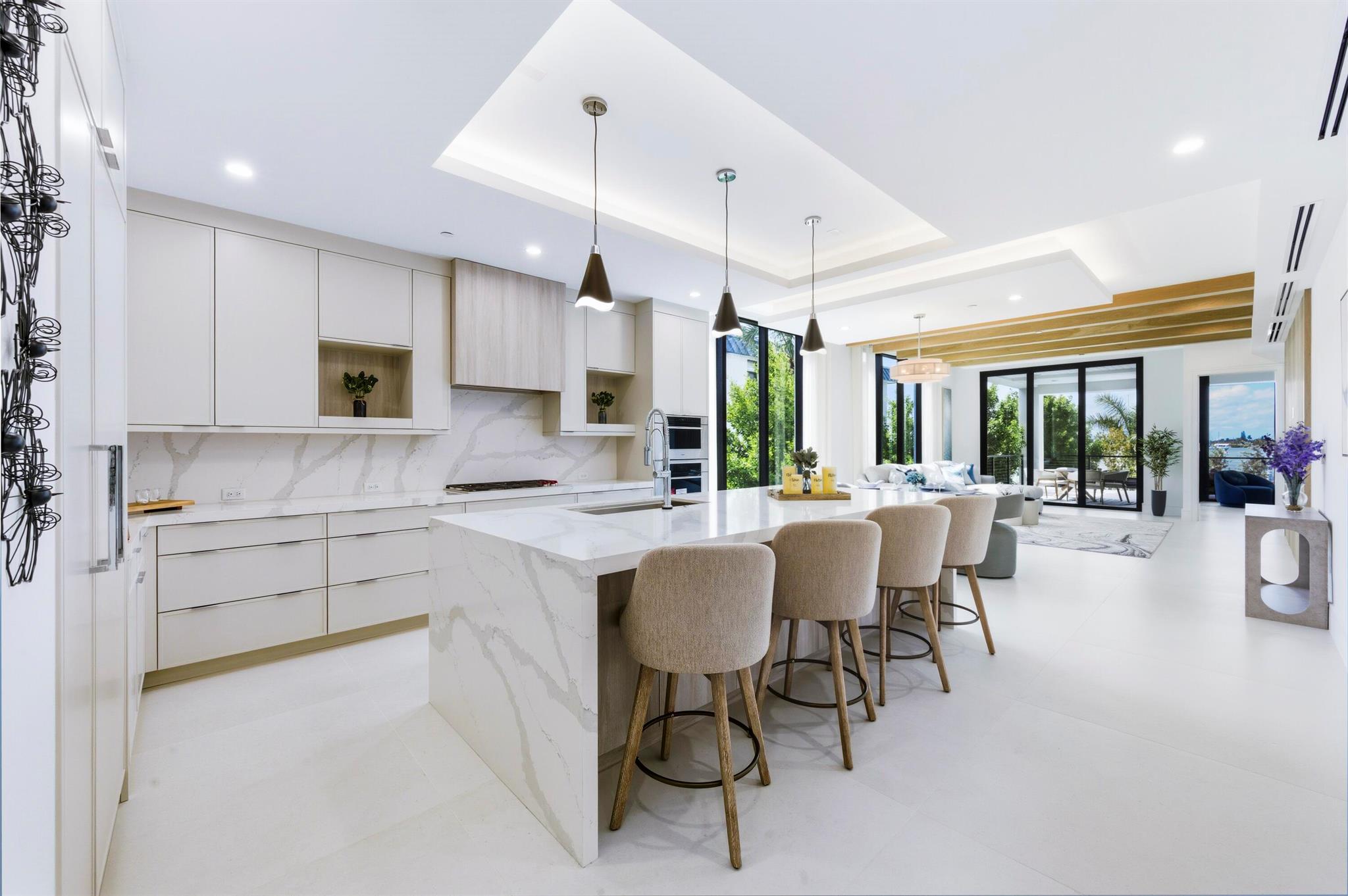 2323 Lake Dr #201 Singer Island, FL 33404