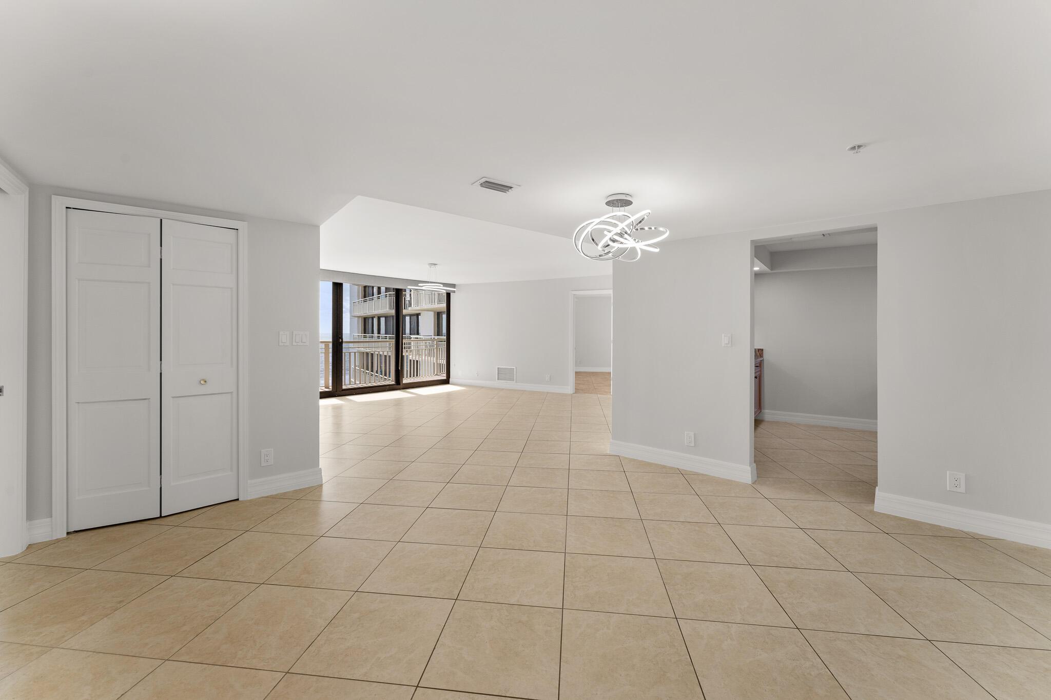 3000 N Ocean Dr #17d Riviera Beach, FL 33404