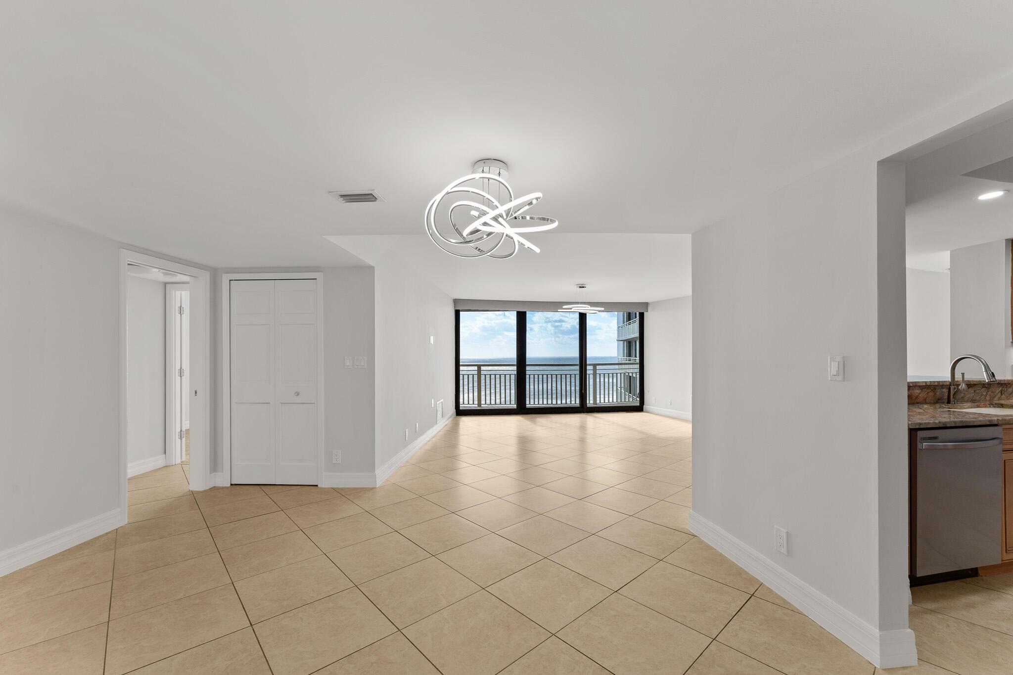 3000 N Ocean Dr #17d Riviera Beach, FL 33404