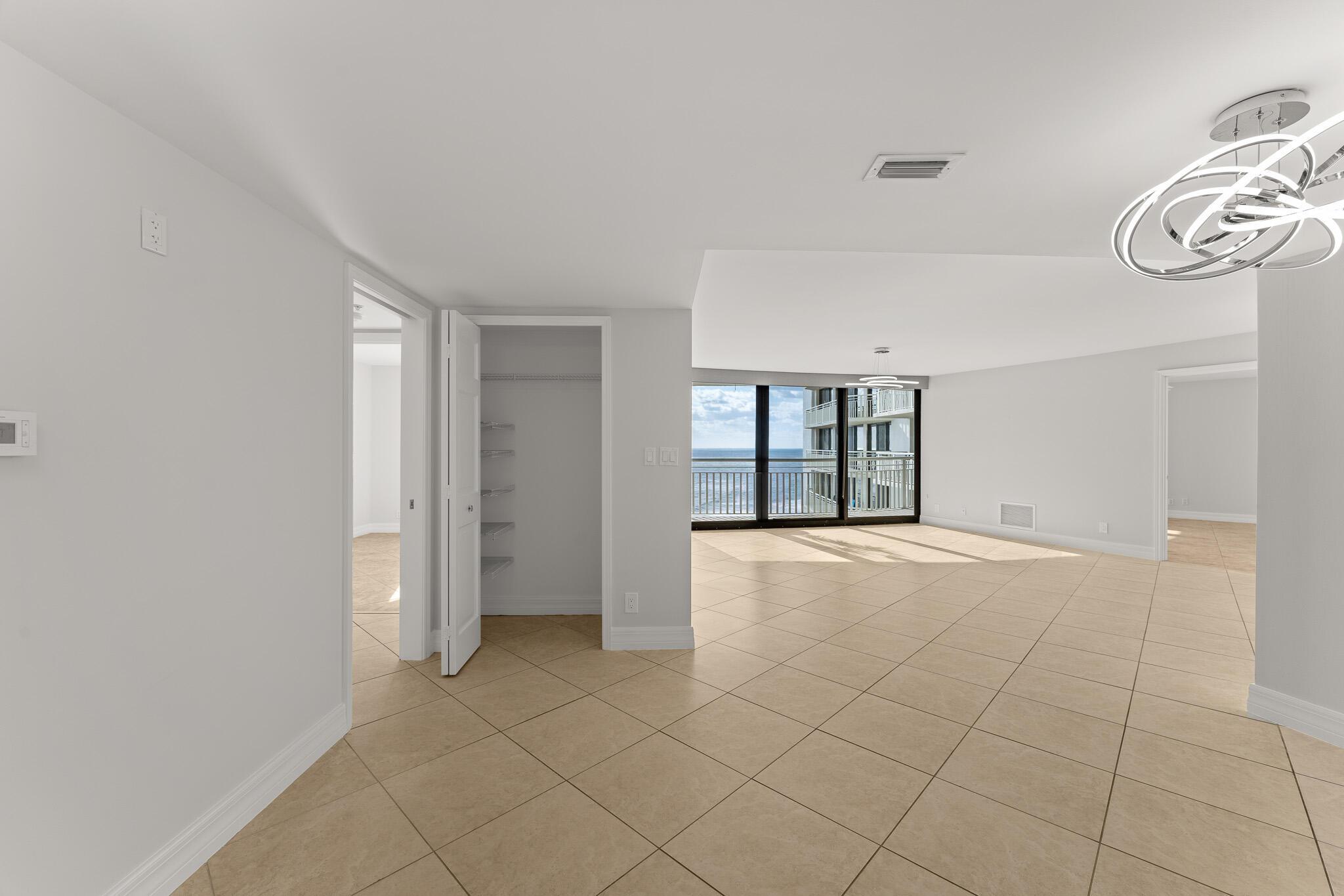 3000 N Ocean Dr #17d Riviera Beach, FL 33404