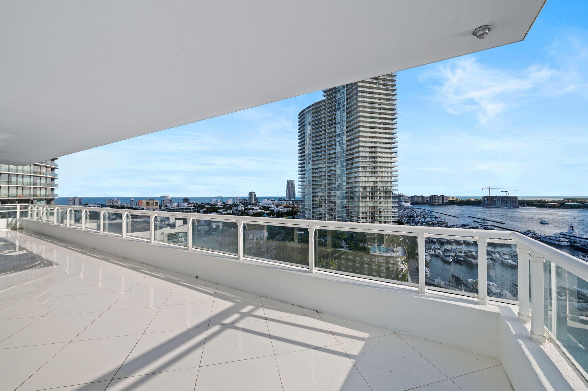 image The Bentley Bay Condo19