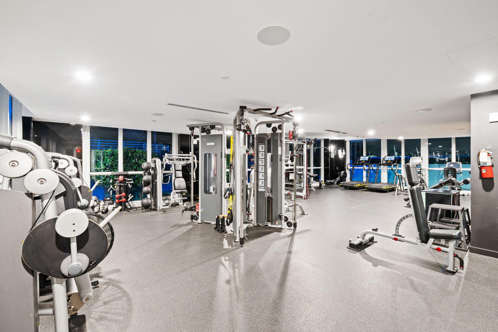 image The Bentley Bay Condo38