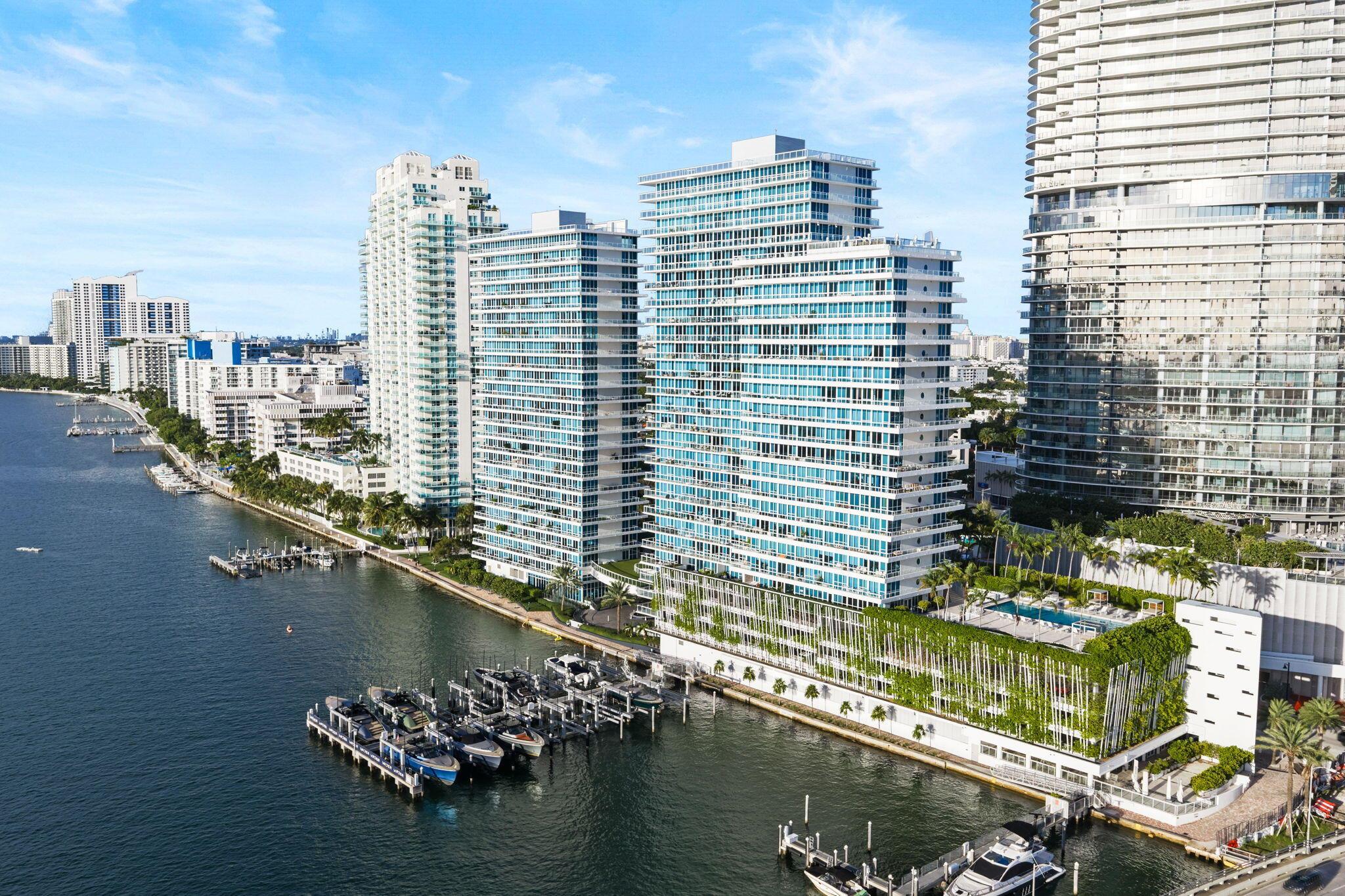 image The Bentley Bay Condo3