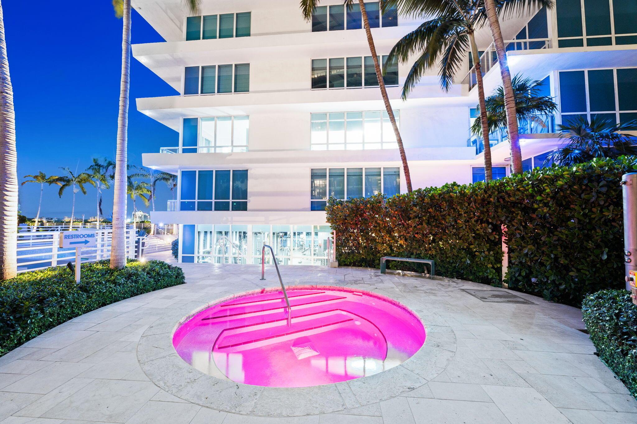 image The Bentley Bay Condo42