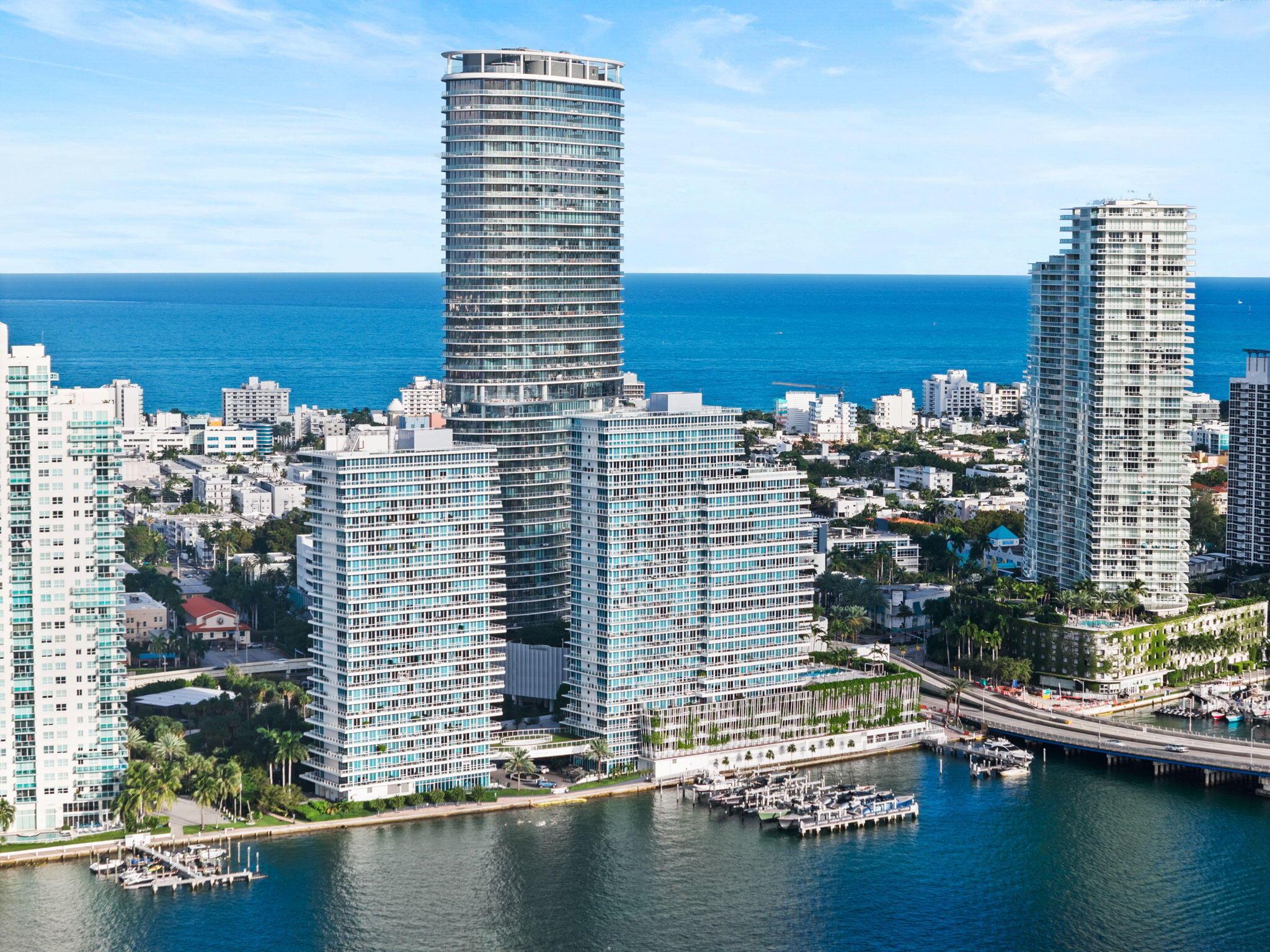 image The Bentley Bay Condo47