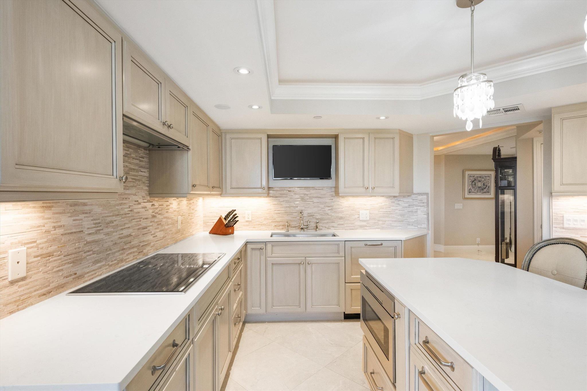 19850 Beach Rd #2b Jupiter, FL 33469