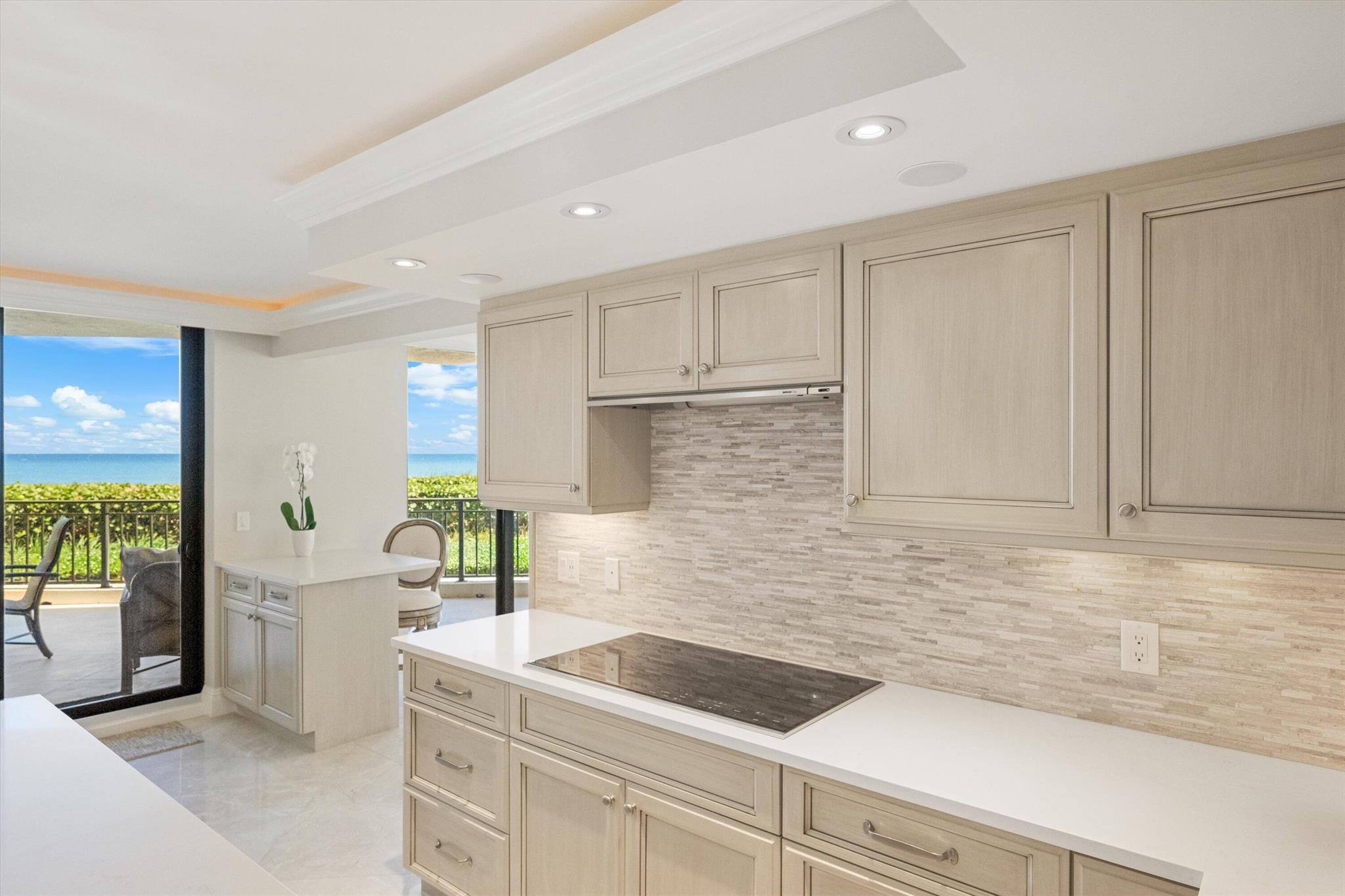 19850 Beach Rd #2b Jupiter, FL 33469