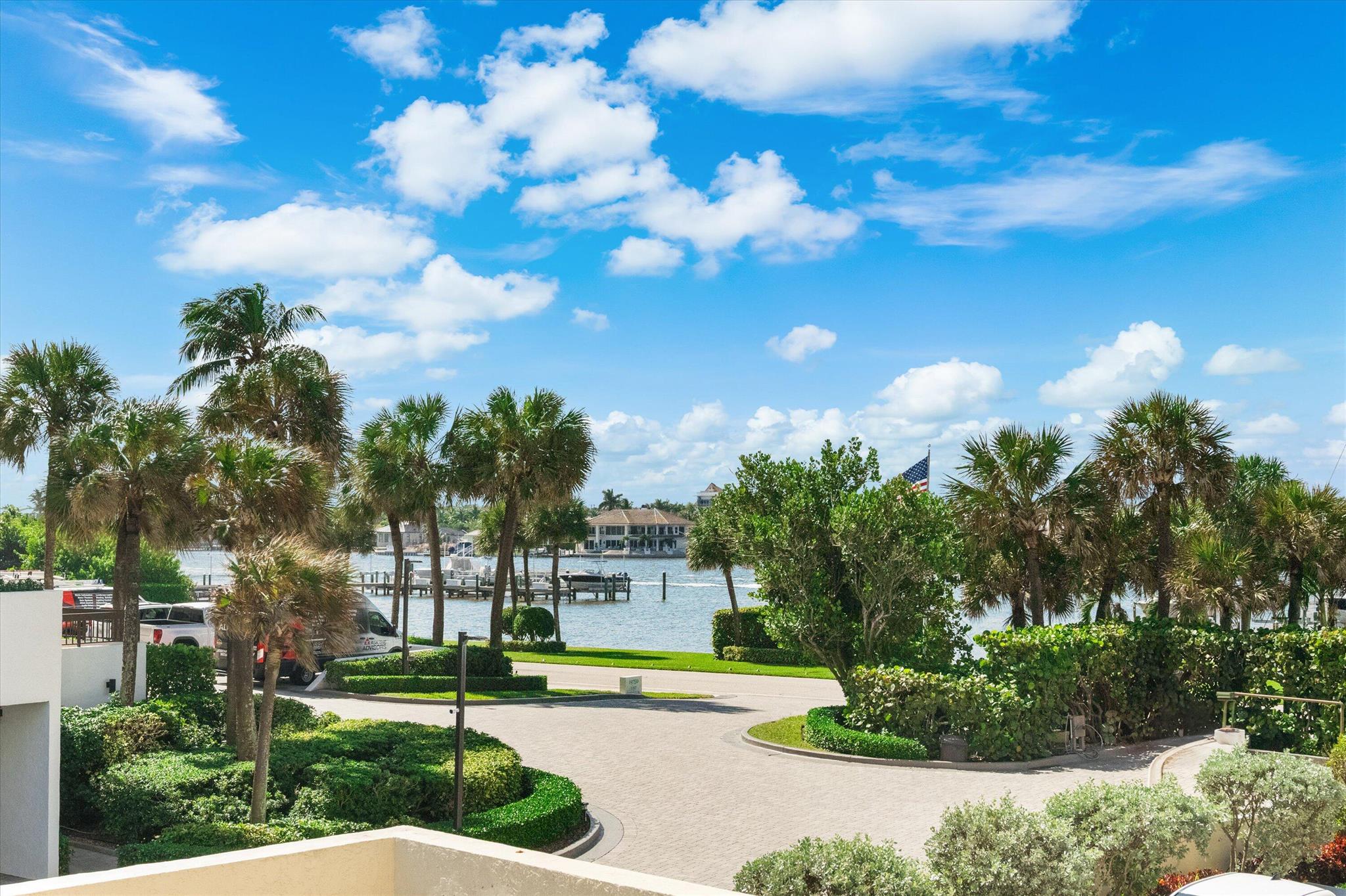 19850 Beach Rd #2b Jupiter, FL 33469